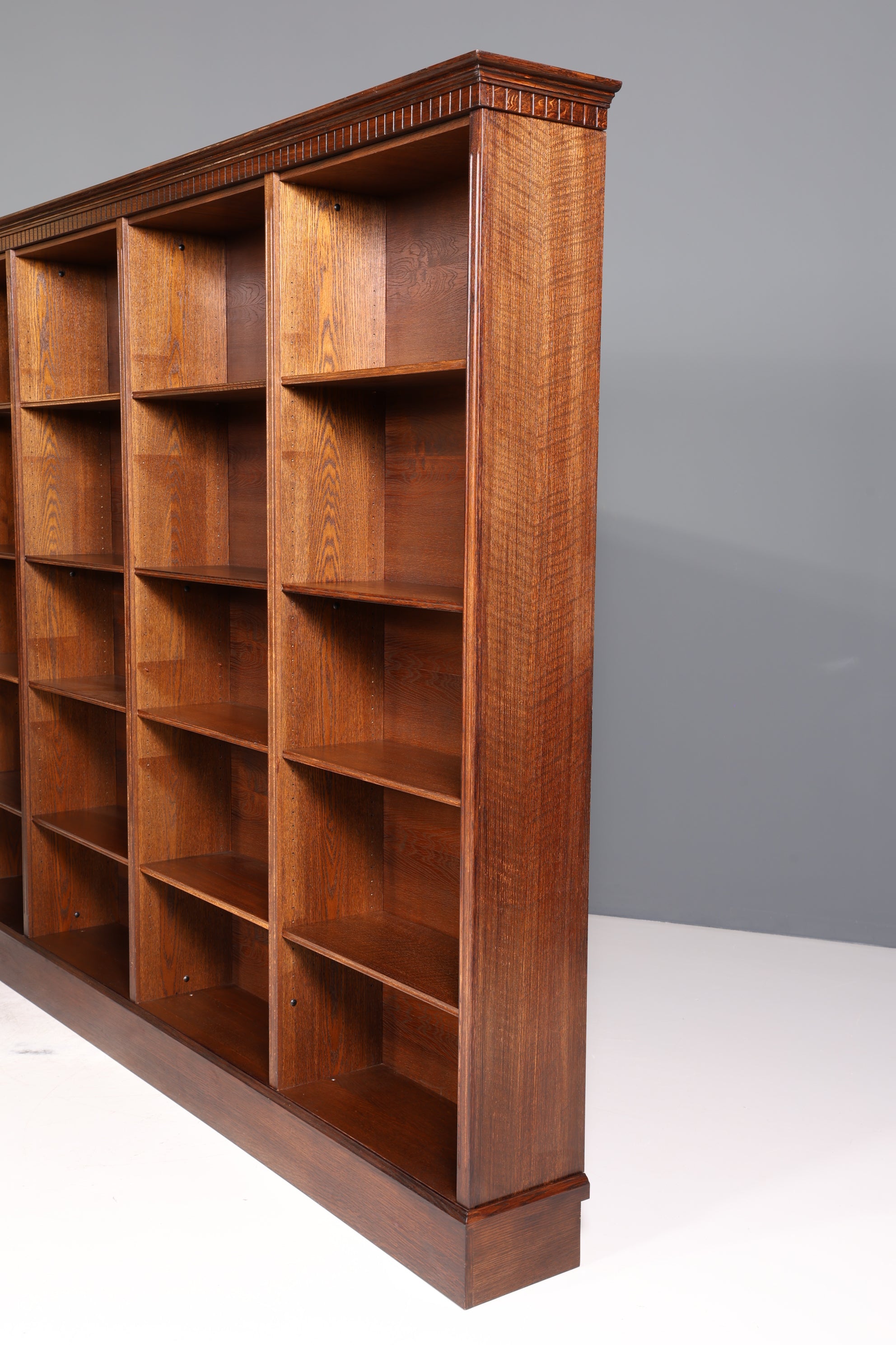 Wunderschönes Englisches XXL Bücherregal Antik Regal Bookshelf Buchablage 60s Bibliothek