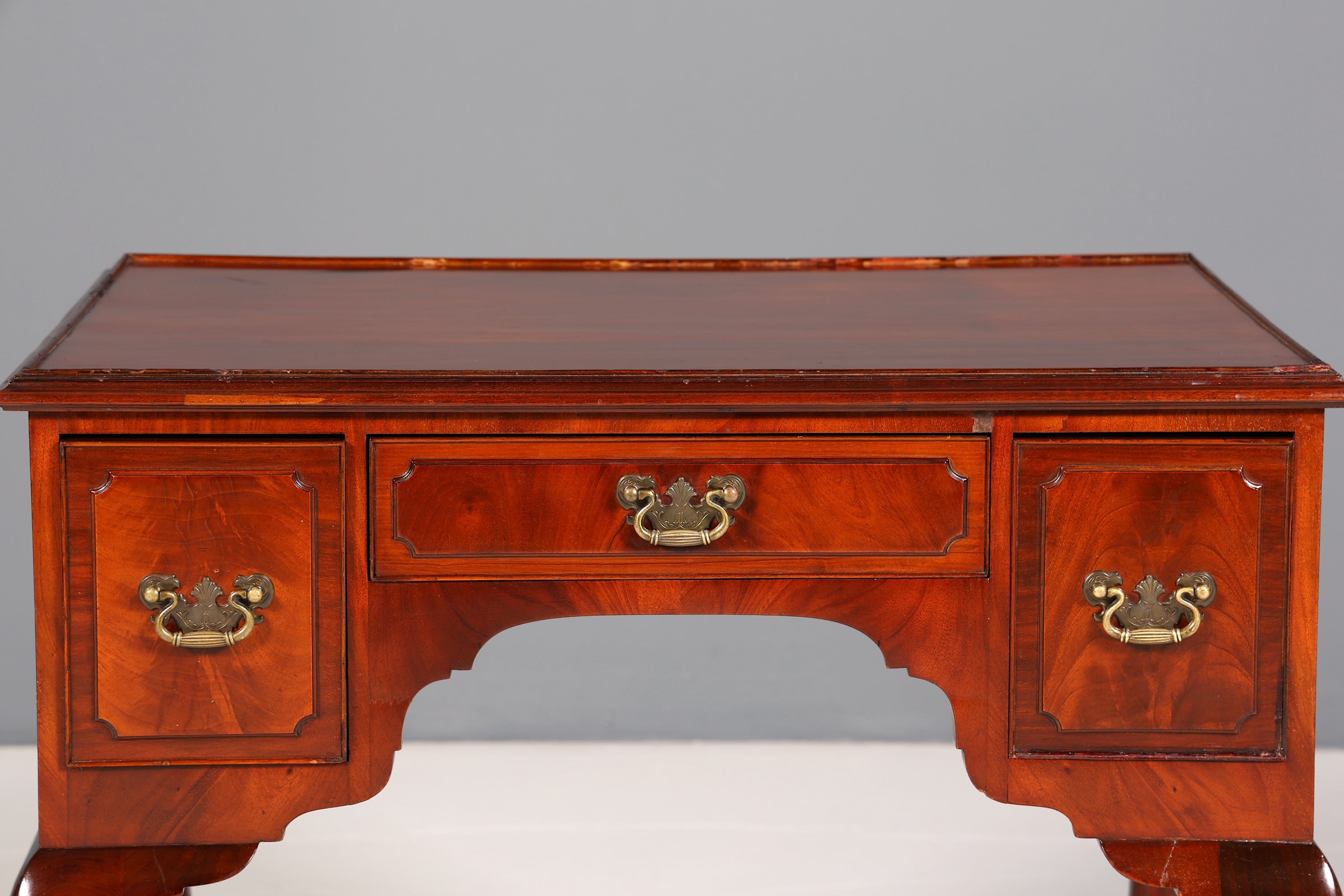 Wunderschöner Chippendale Schreibtisch echt Holz Antik Stil Bürotisch Damensekretär Barock Stil Office Desk