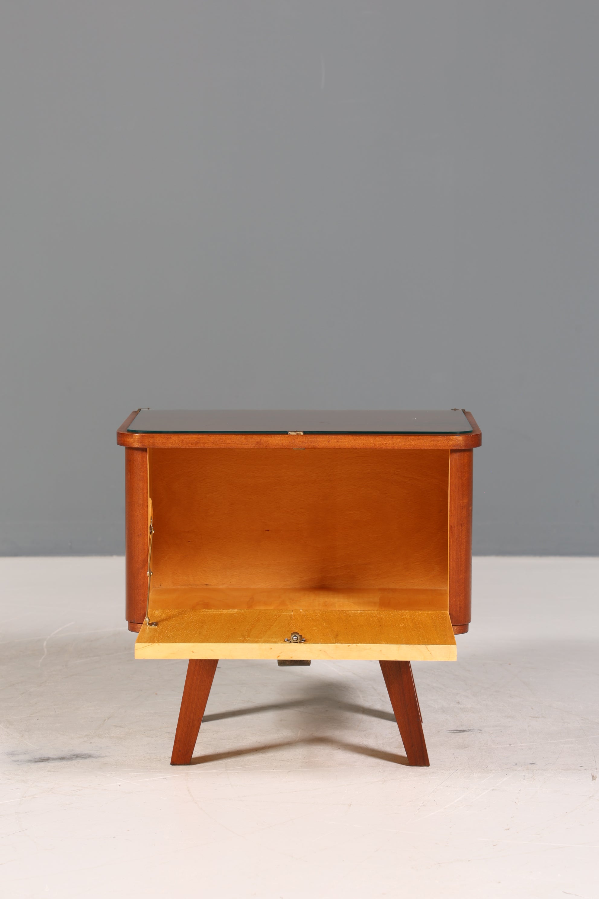 Wunderschöne Mid Century Kommode Vintage Klappschränkchen Retro Nachttisch 2 von 2