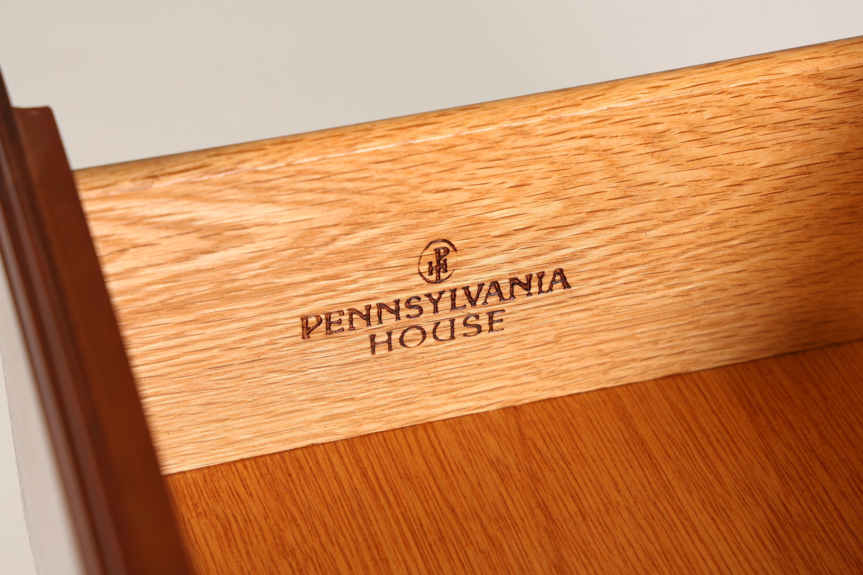 Wunderschönes Sideboard der Marke Pennsylvania House Antik Stil Schrank Kommode USA Anrichte Schubladenkommode