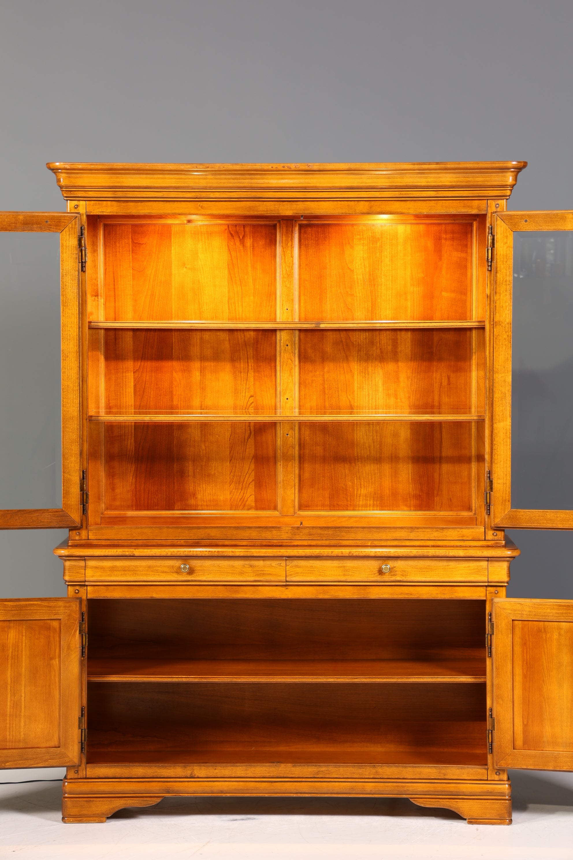 ENG06 | E013 Traumhafte Original Selva Vitrine Antik Stil massiv Holz Buffet Villa Borghese Schrank Bibliothek