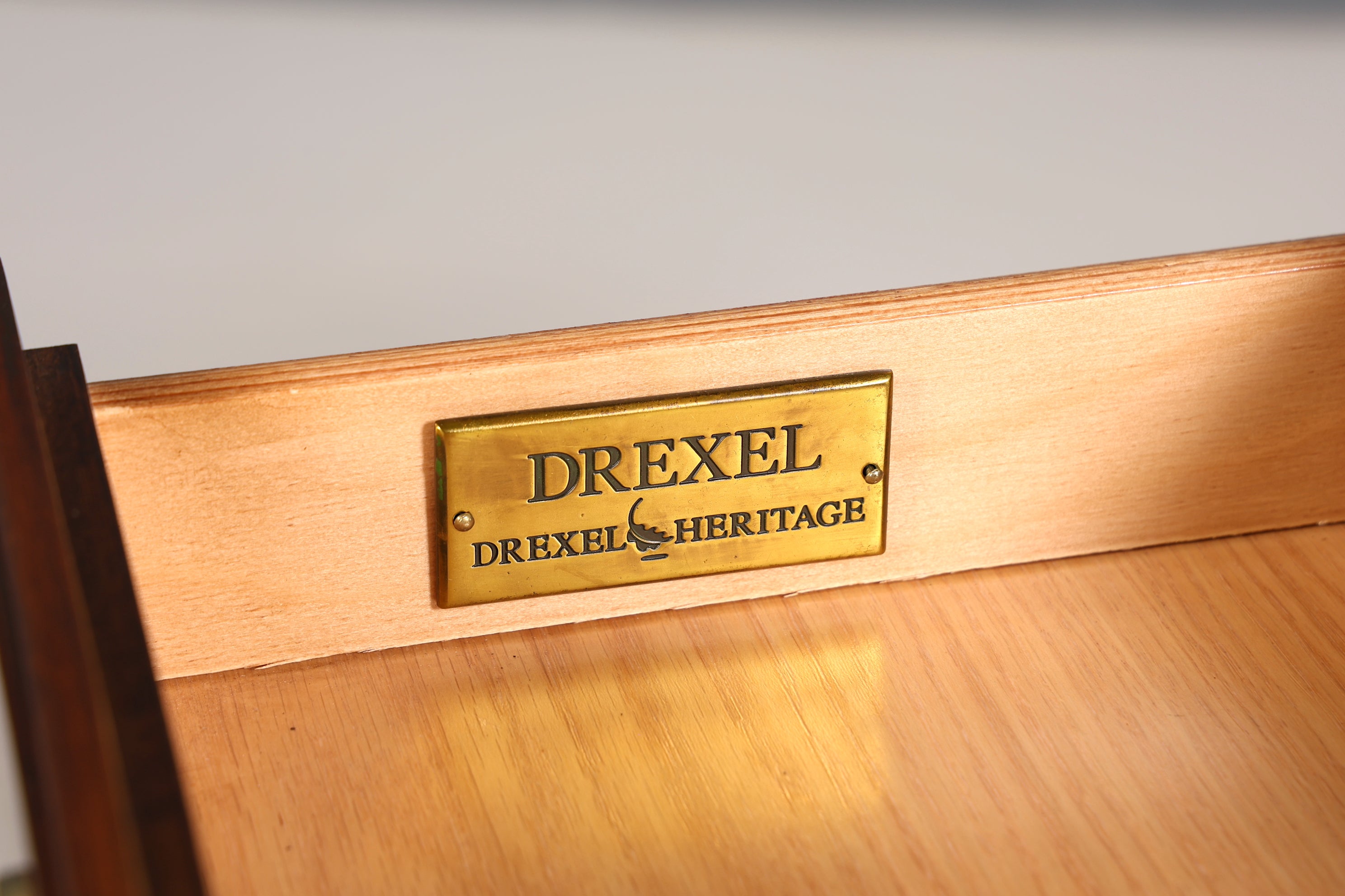 Wunderschöner Original Drexel Heritage Schreibtisch Antik Stil Bürotisch Office Table USA 2 von 2