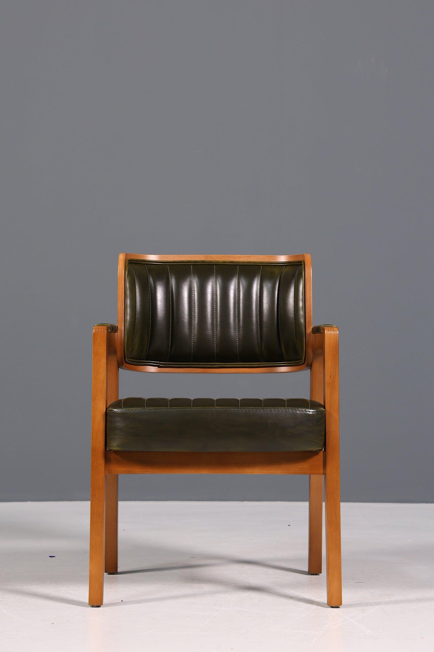 Edler Armlehnstuhl "Lima" Esszimmerstuhl mit Korbgeflecht in grün Küchenstuhl Armlehnstuhl