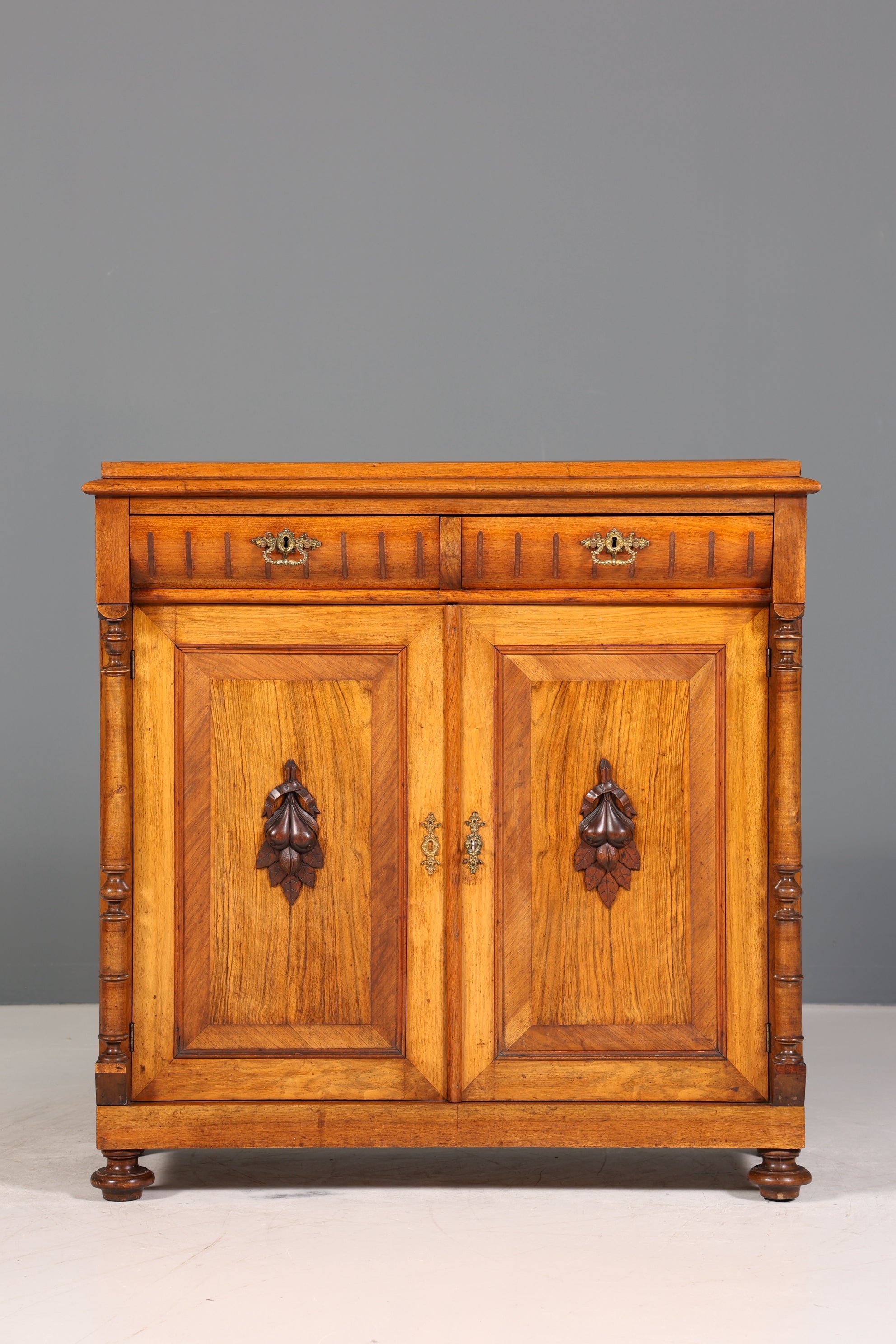 Wunderschöner Gründerzeit Schrank Gründerzeit Nussbaum Kommode um 1890