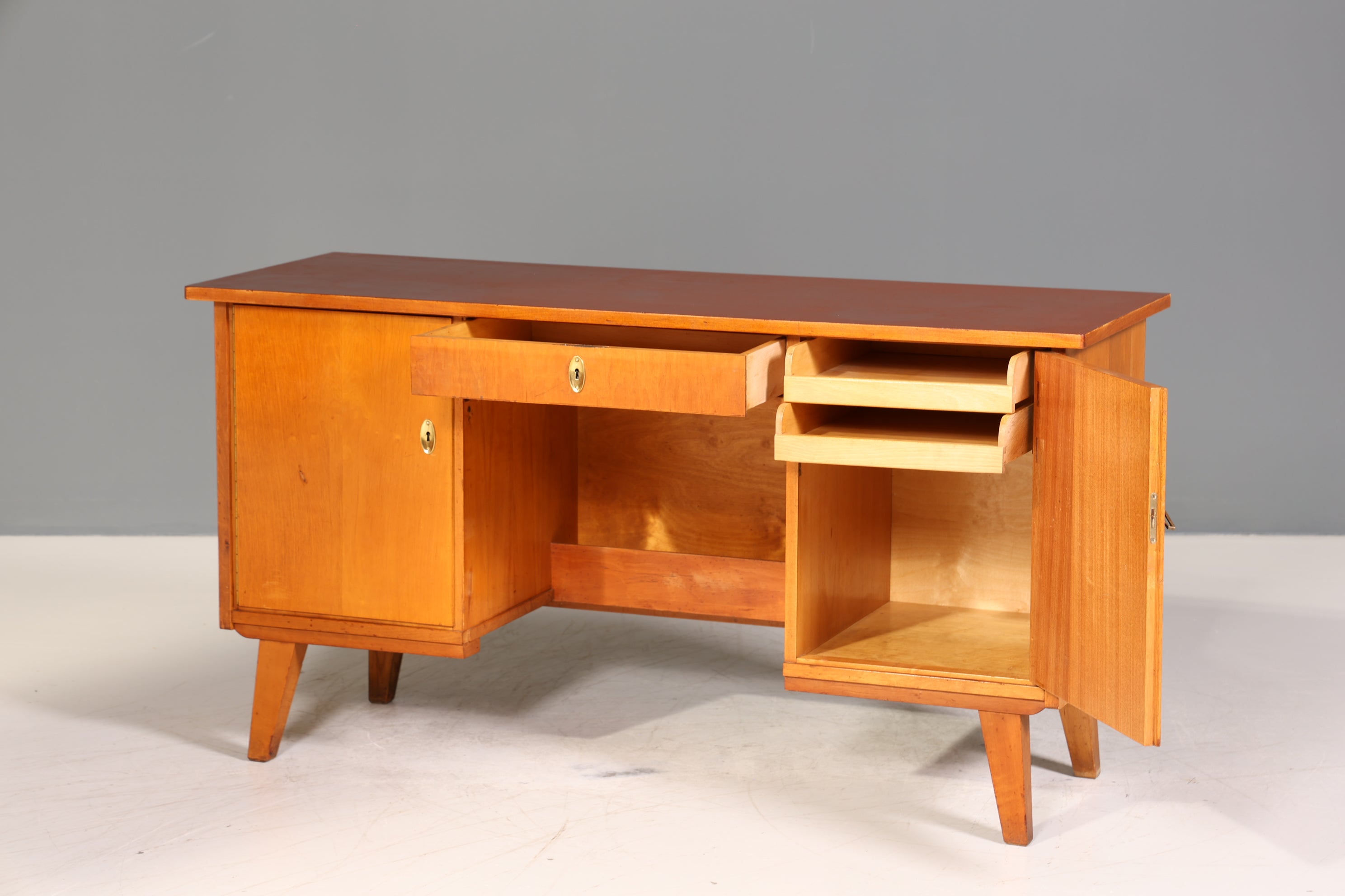 Wunderschöner Mid Century Schreibtisch Danish Design Bürotisch Vintage Office Table
