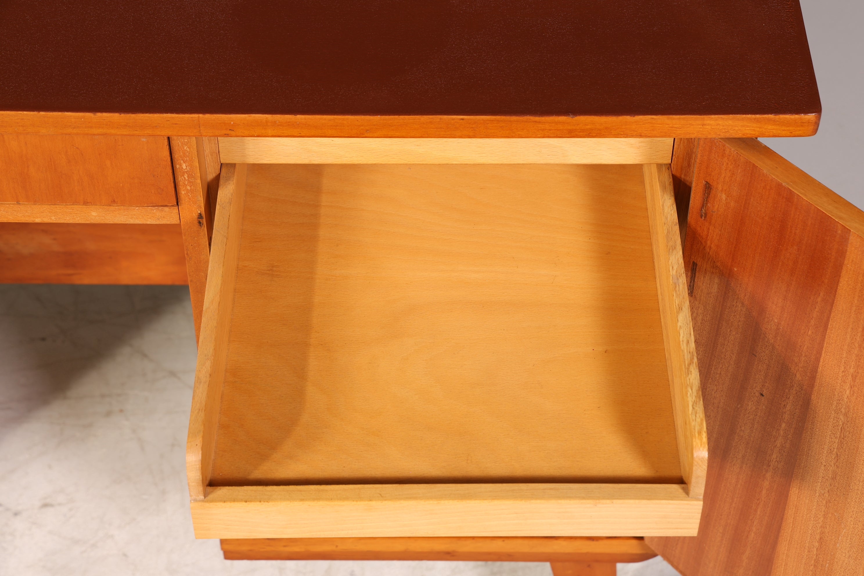 Wunderschöner Mid Century Schreibtisch Danish Design Bürotisch Vintage Office Table