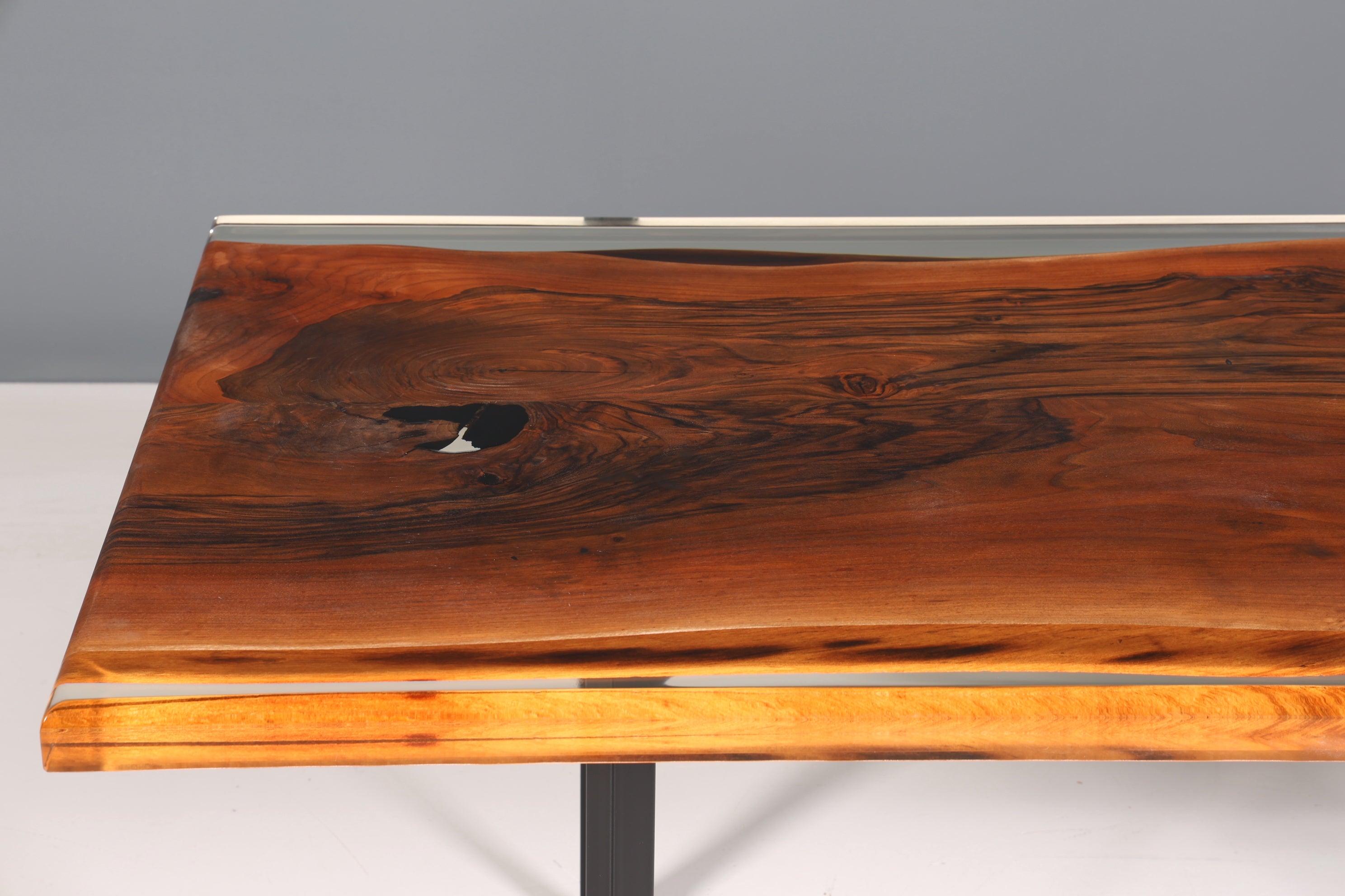 Beeindruckender Epoxidharz Tisch 200-90cm Nussbaum Esszimmer Tisch River Table Küchentisch