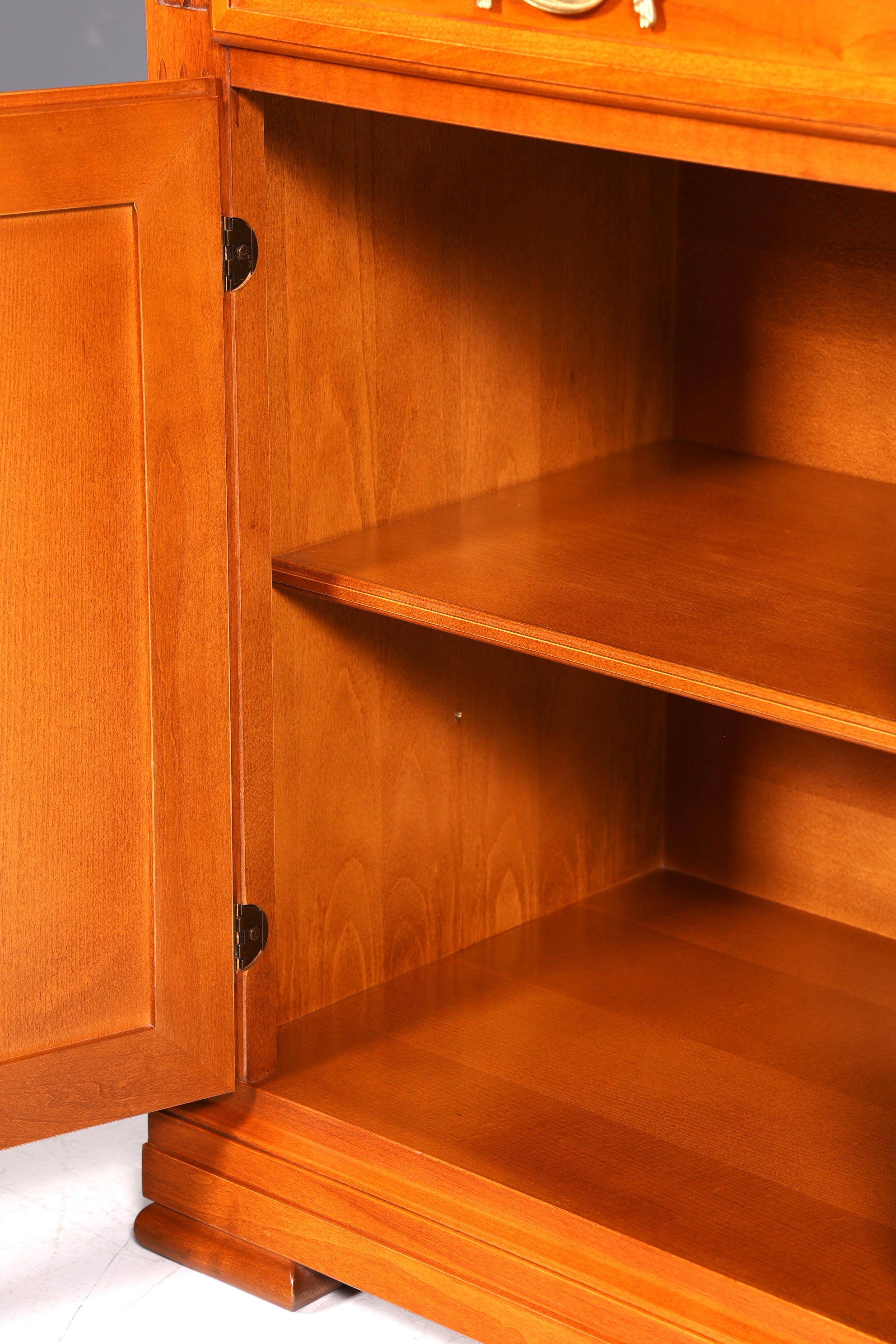 Traumhaftes Original Selva Sideboard Antik Stil Villa Borghese Schrank Kommode Buffet Anrichte