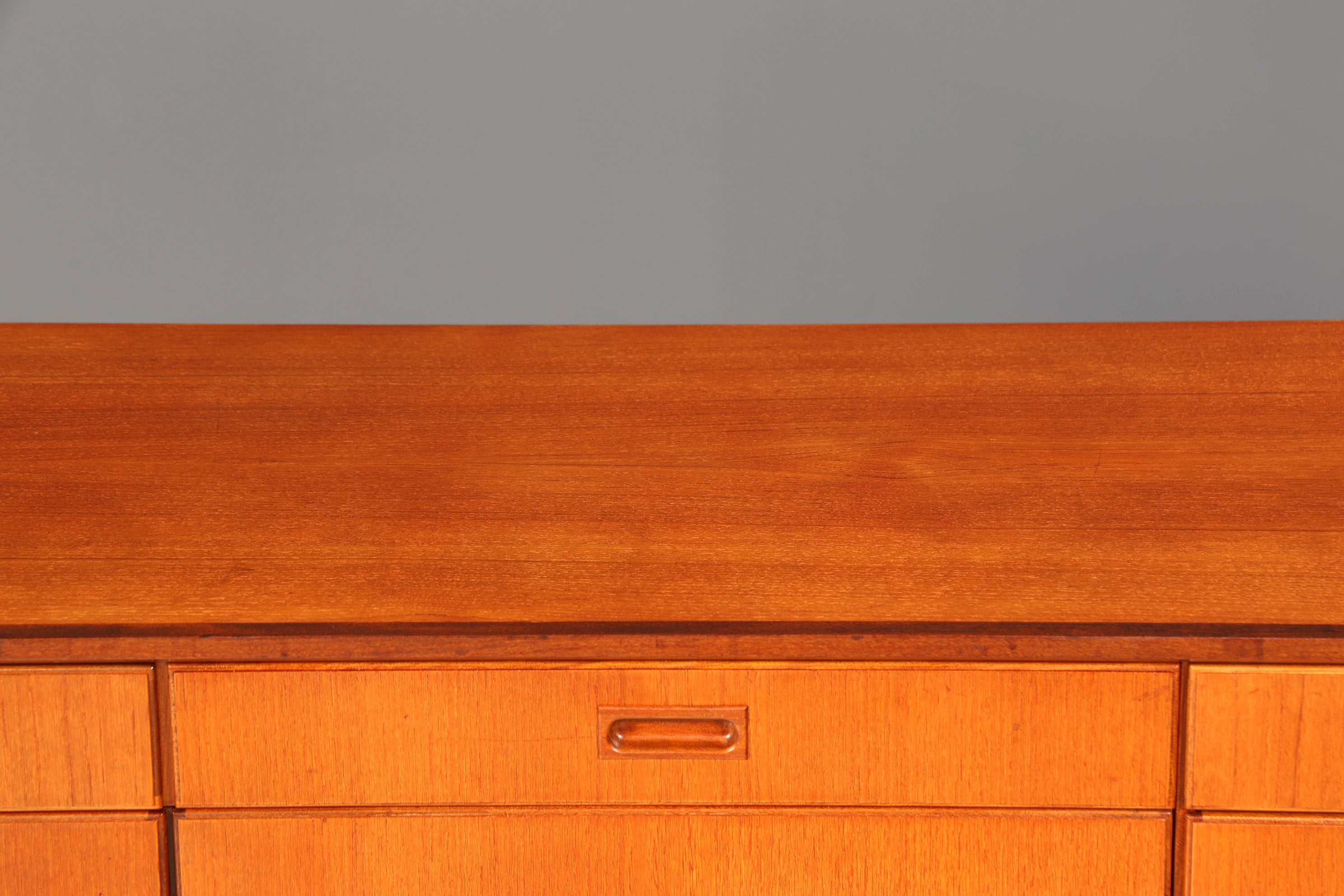 Wunderschönes Mid Century Highboard Sideboard Vintage Schrank 60er Jahre Büro Kommode Aktenschrank