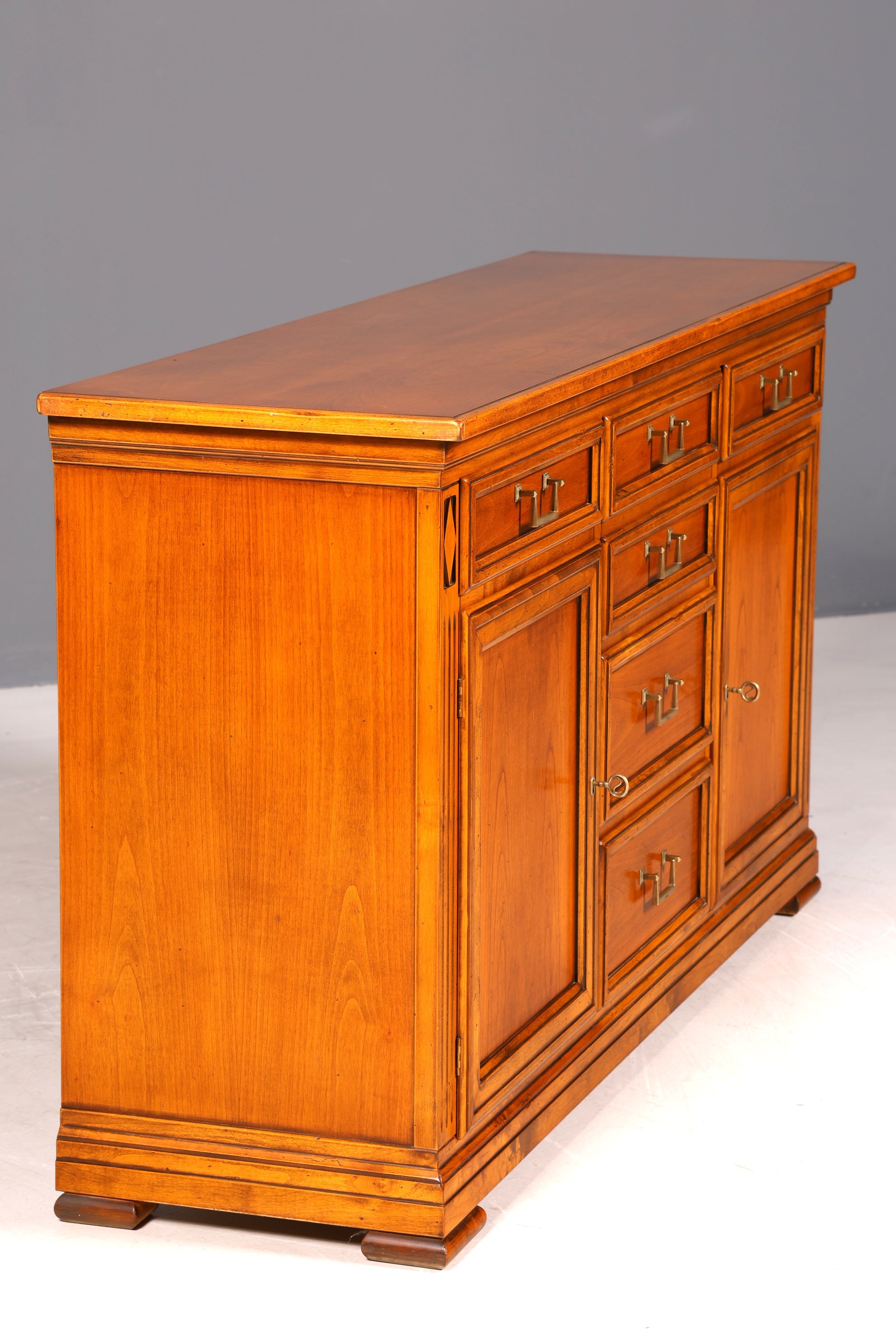 G748 Finish cm SELVA Wunderschönes Englisches Sideboard Eibe Schrank Antik Stil Buffetschrank Kommode (Kopie)