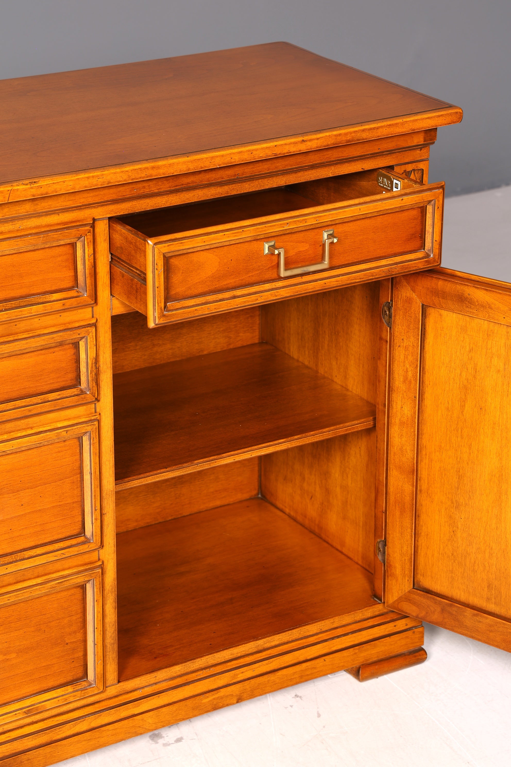 G748 Finish cm SELVA Wunderschönes Englisches Sideboard Eibe Schrank Antik Stil Buffetschrank Kommode (Kopie)