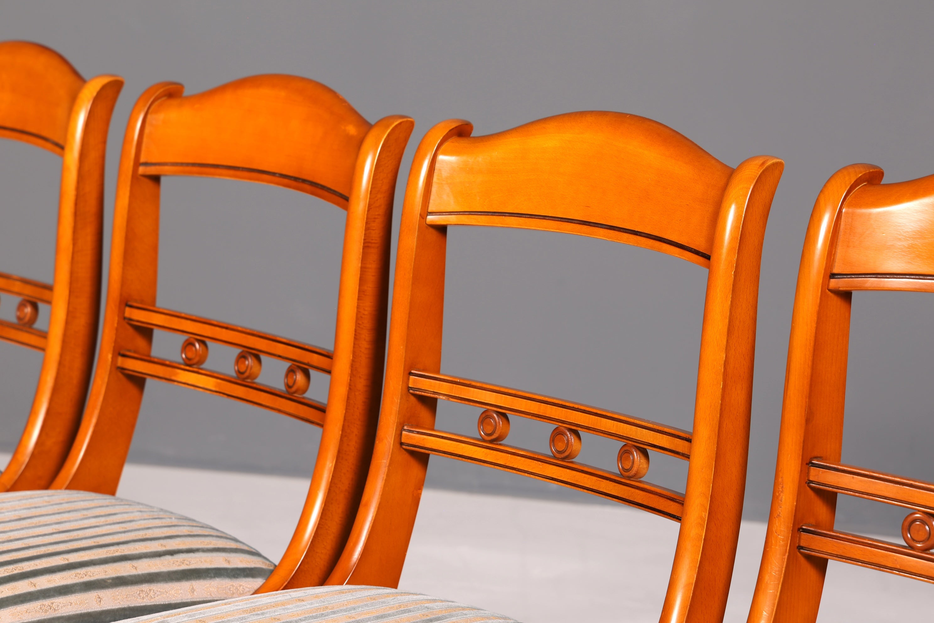 G093 Finish 4x Edle Englische Stühle Englisch Dining Chairs Antik 60er Jahre Regency Küchenstühle Stuhlset (Kopie)