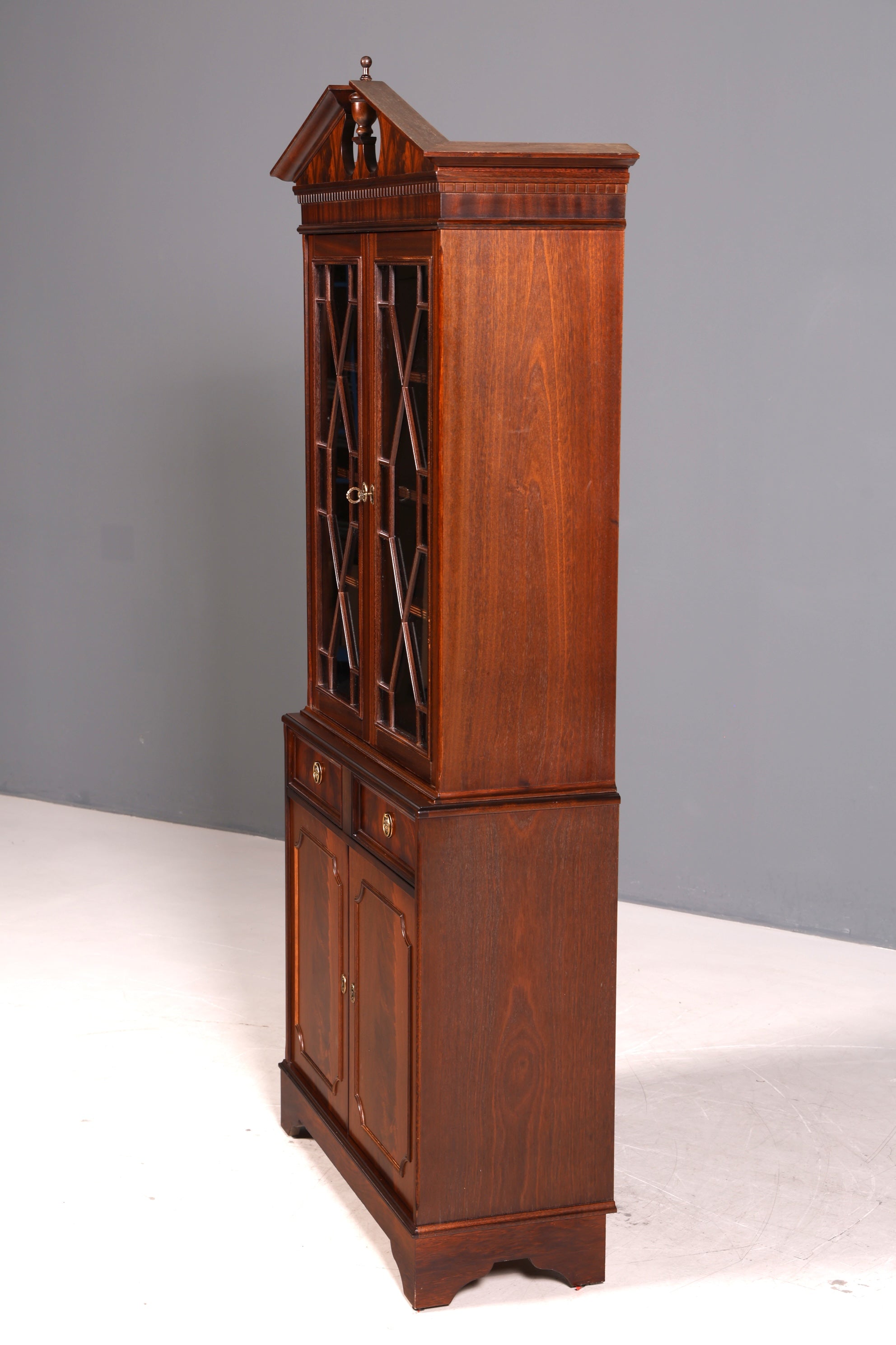 Stilvolle Englische Vitrine Bibliothek Bücherschrank UK Buffet Glasvitrine Schrank