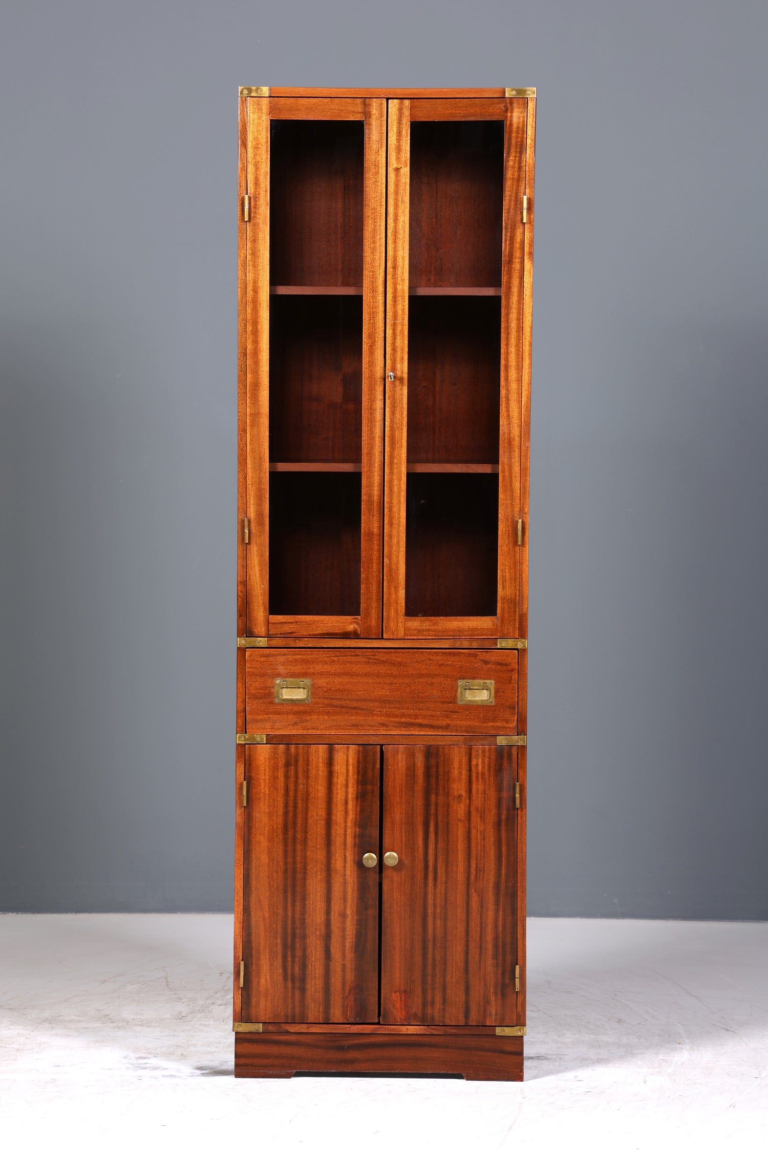 Wunderschöne Englische Vitrine Maritime Bibliothek Schrank echt Holz Geschirrschrank Regal 2 von 3