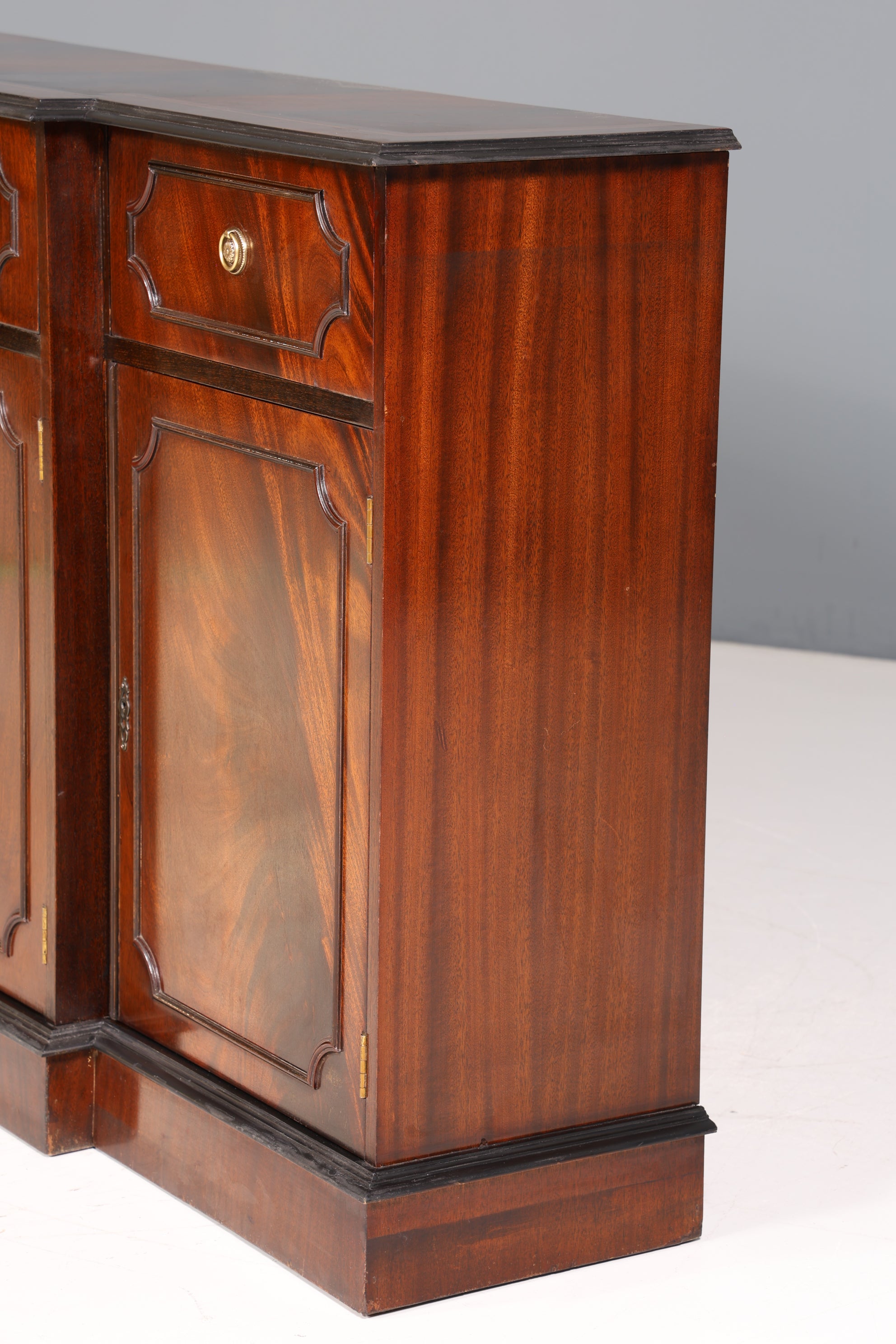 Wunderschönes Englisches Sideboard Mahagoni Schrank Antik 60s Buffetschrank Kommode
