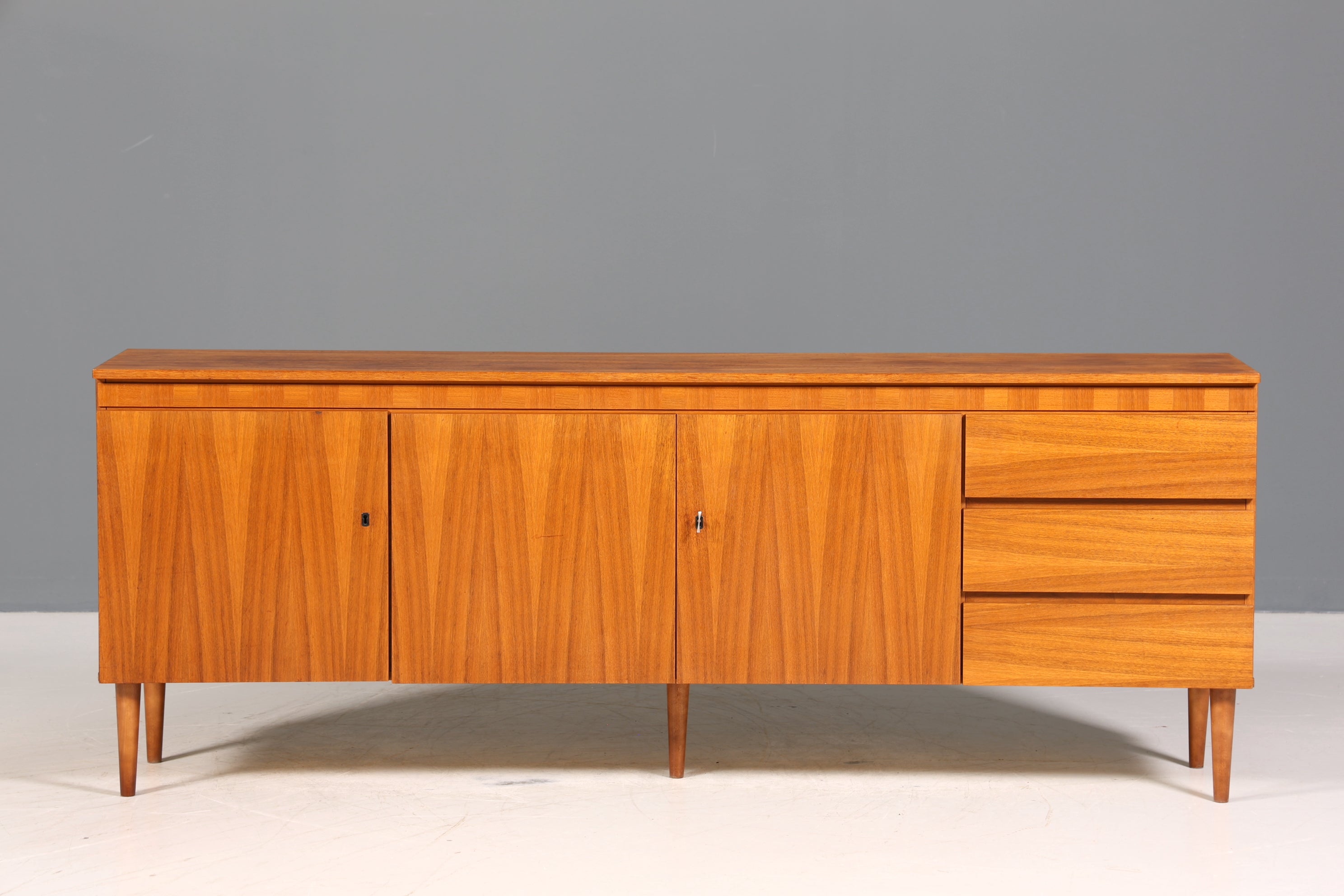 Schlichtes XXL Mid Century Sideboard Vintage TV Kommode 60s Schrank Retro Longboard