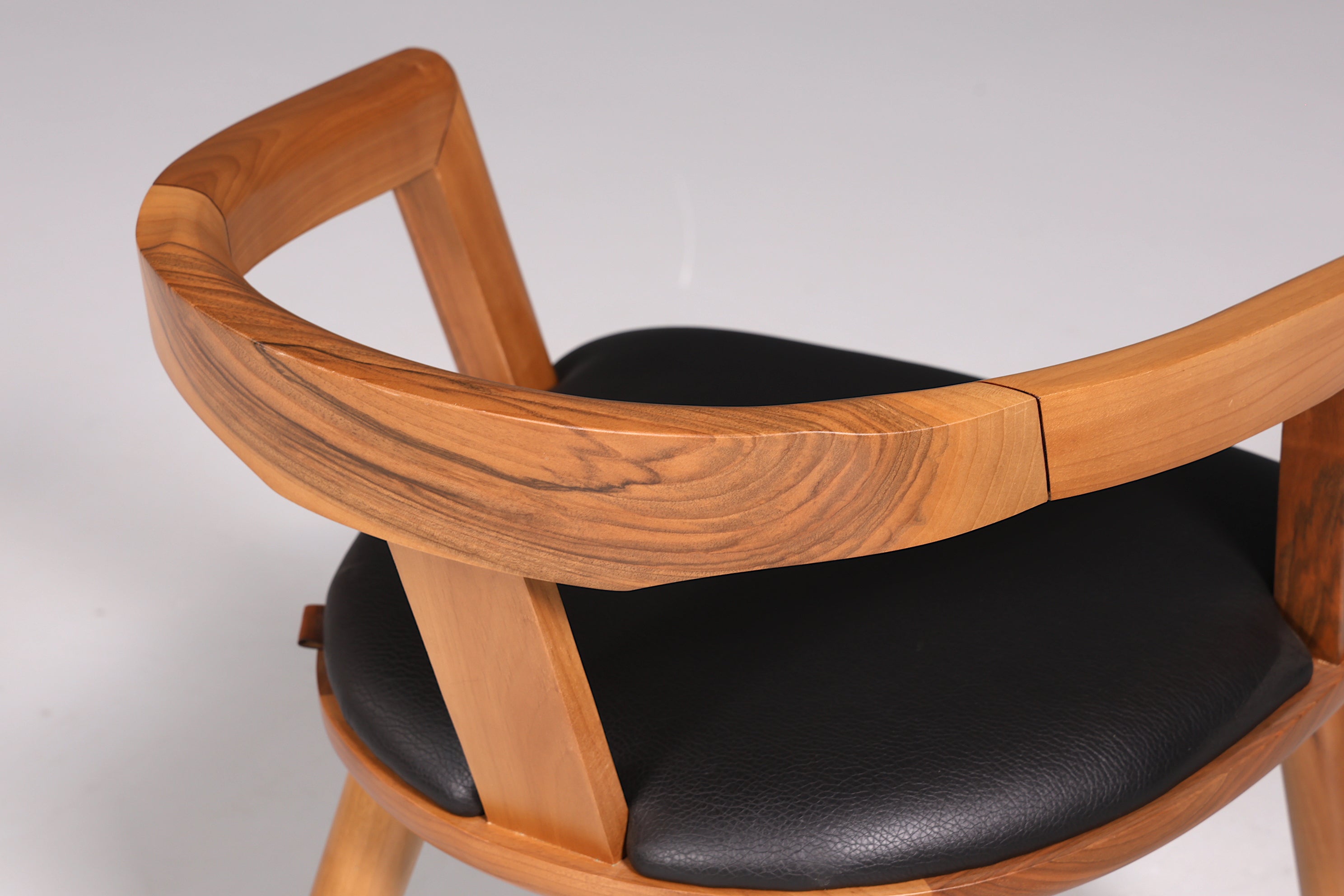 Wunderschöner Armlehnstuhl Nussbaum Echt Holz Nussbaum Esszimmer Stuhl Küchenstuhl Polsterstuhl