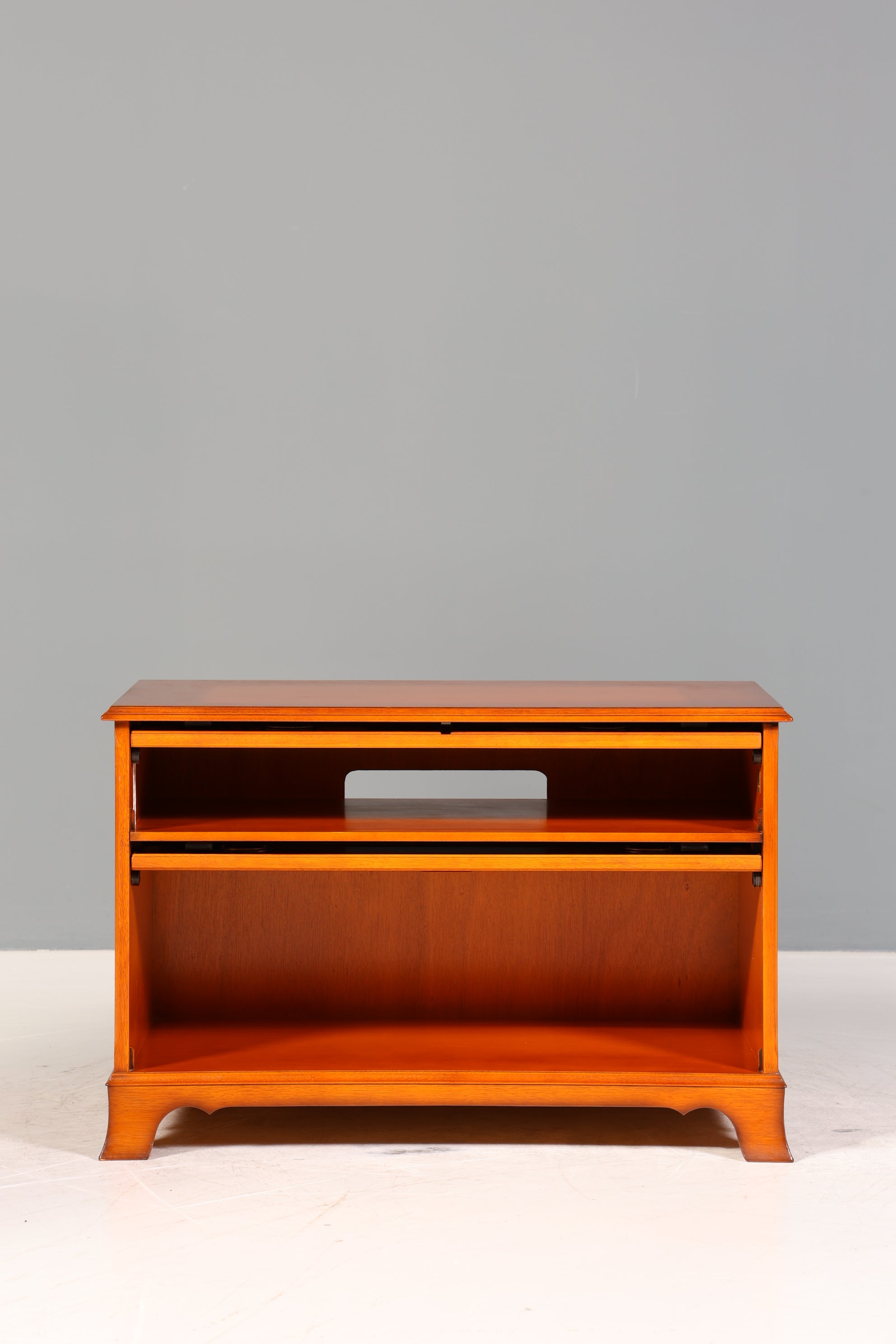 Traumhafte Original Heldense Kommode Eibe Antik Stil Hifi TV Schrank Sideboard echt Holz Klappschrank