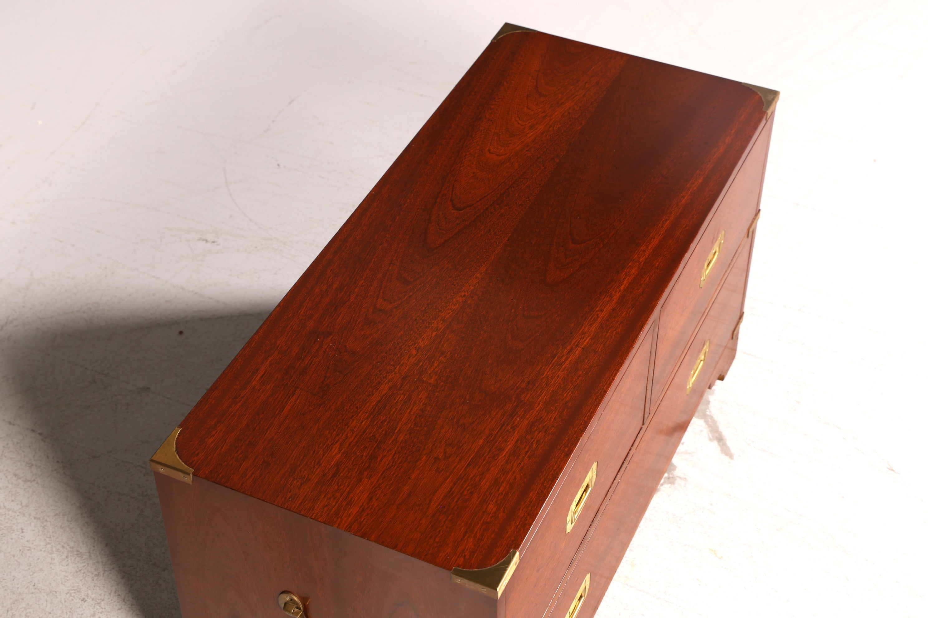 Wunderschöne Maritime Kommode Kemble Englisch Military Chest Schubladenkommode Wäschekommode 2 von 2