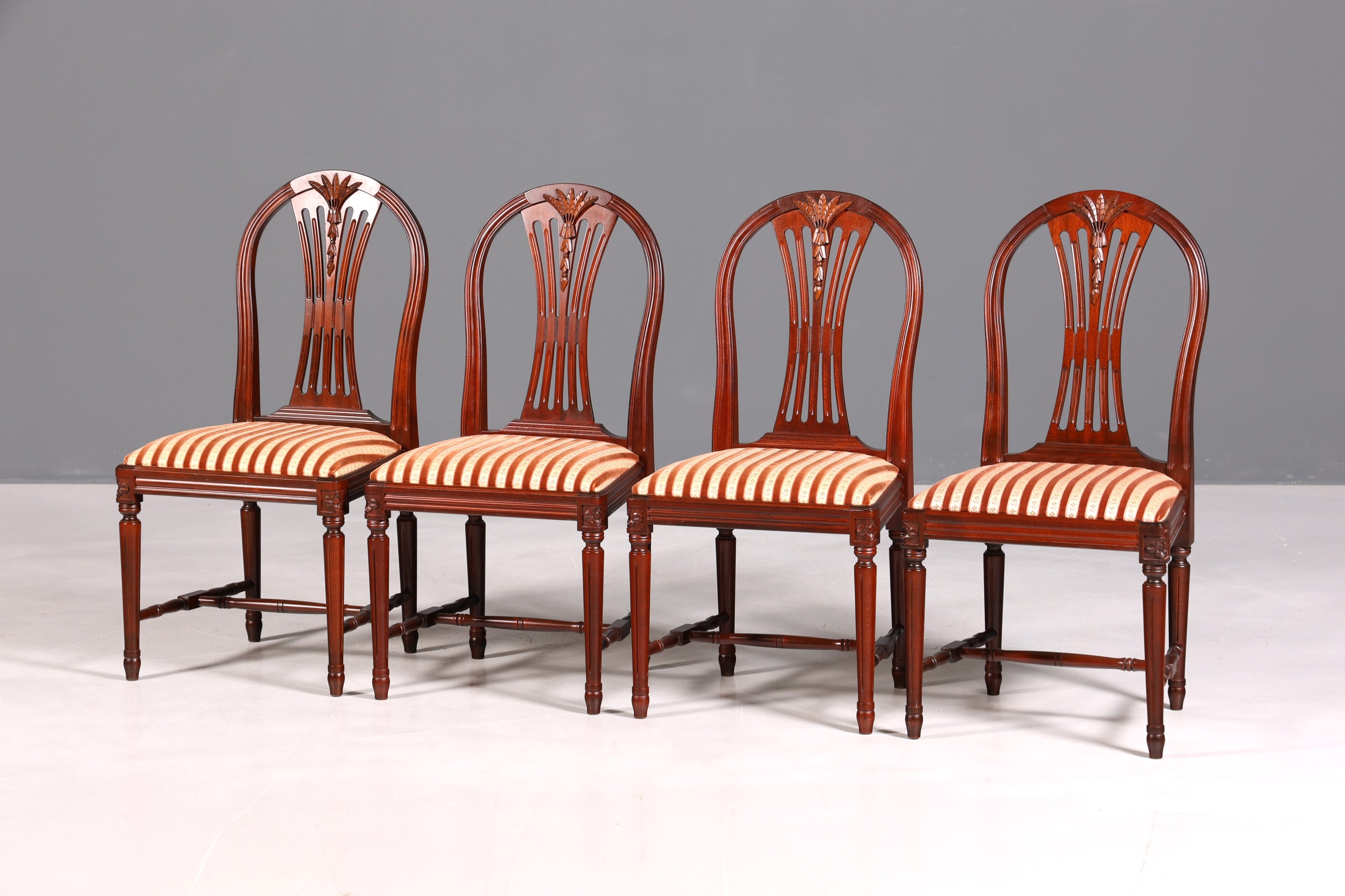 4x Edle Englische Stühle Englisch Dining Chairs Antik 60er Jahre Küchenstühle Stuhlset