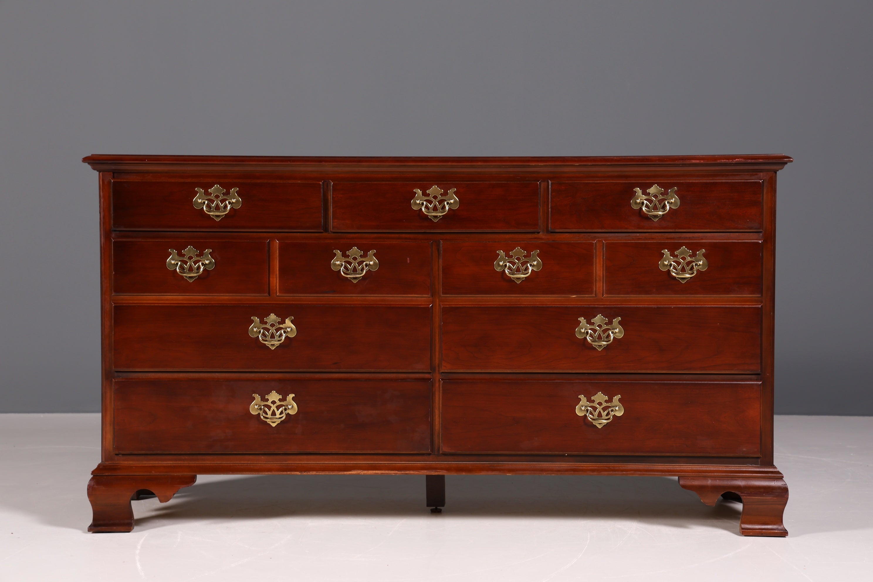 Wunderschönes Sideboard der Marke Drexel Heritage Antik Stil Schrank Kommode USA Anrichte Schubladenkommode