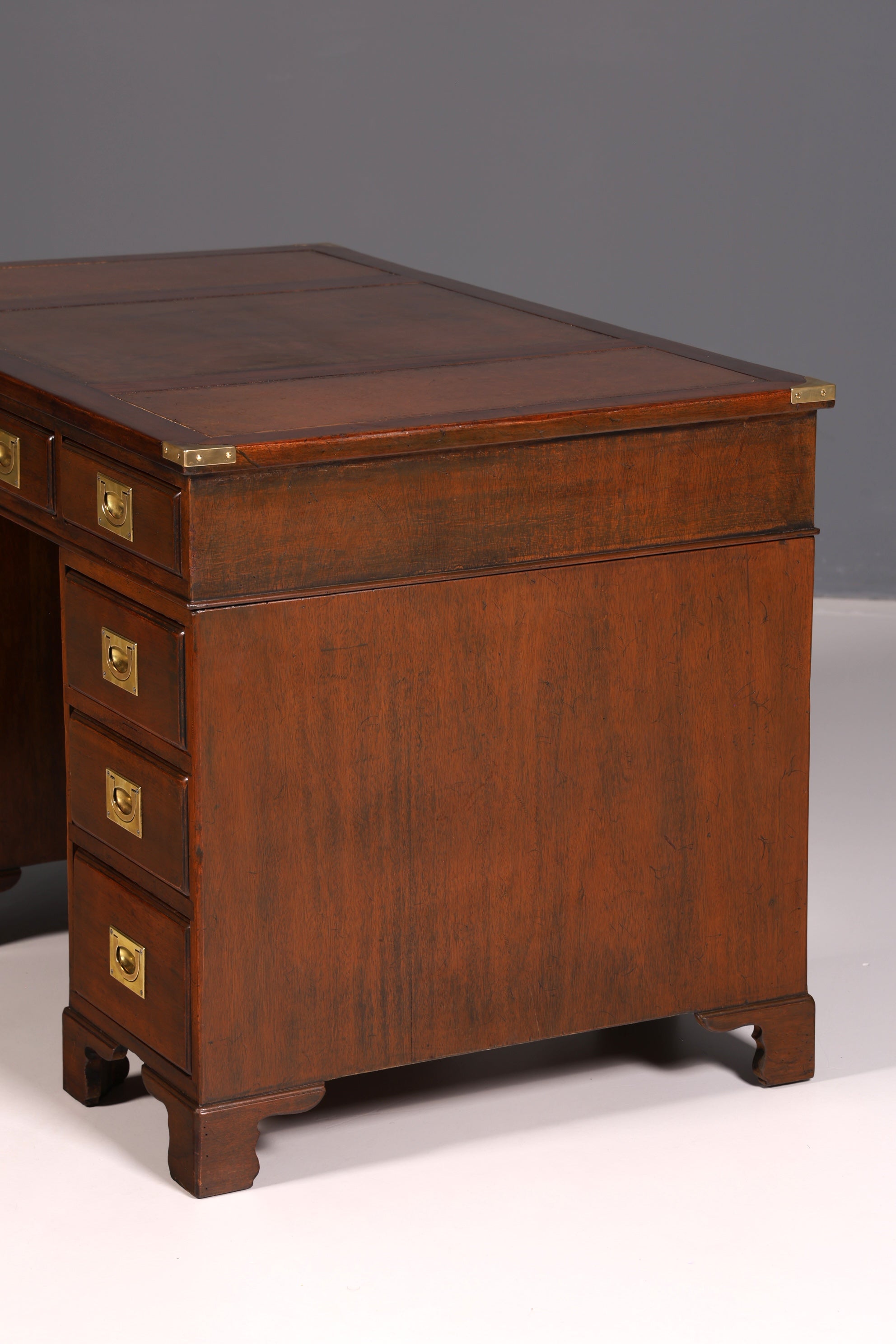 Edler Englischer Schreibtisch Military Chest Echt Lederauflage Bürotisch Office Table Maritim Antik Vintage