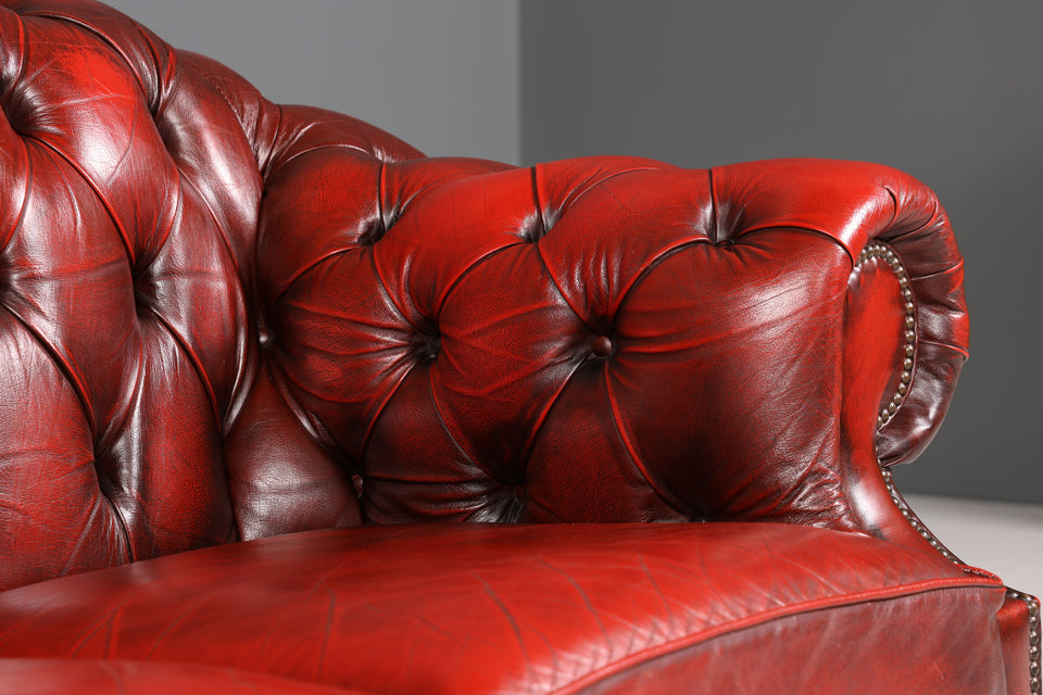 Wunderschöne Original Chesterfield Centurion 2-Sitzer Couch Englisches echt Leder Oxblood Sofa UK