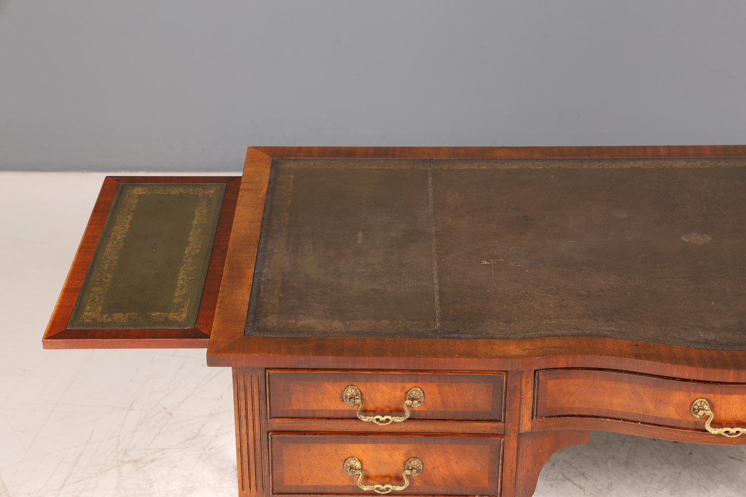 Wunderschöner Englischer Schreibtisch echt Lederauflage Bürotisch Antik Stil Office Desk