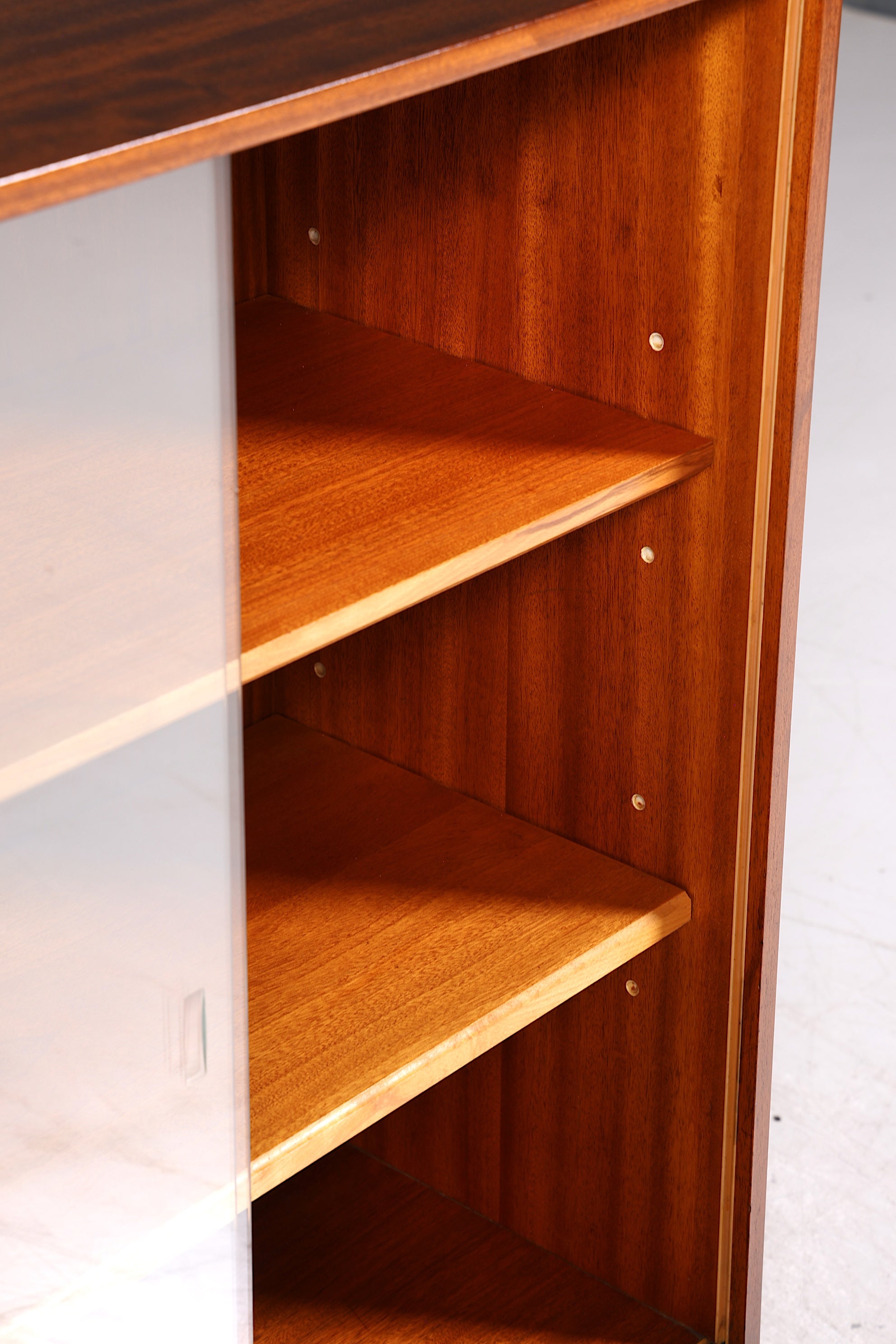 Wunderschöne Mid Century Vitrine Vintage Schrank Glas Regal Bücherregal Retro Regal