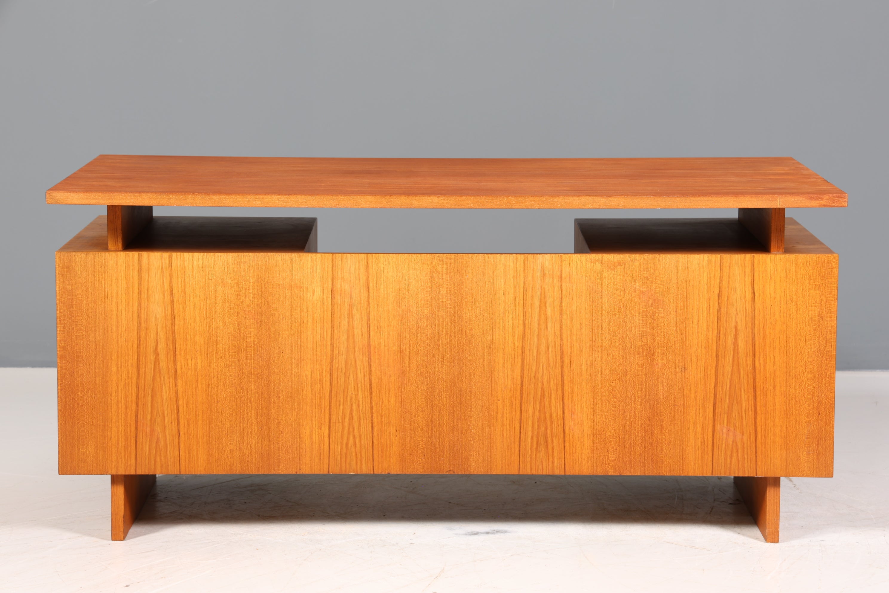 Wunderschöner Mid Century Schreibtisch Danish Design echt Holz Bürotisch