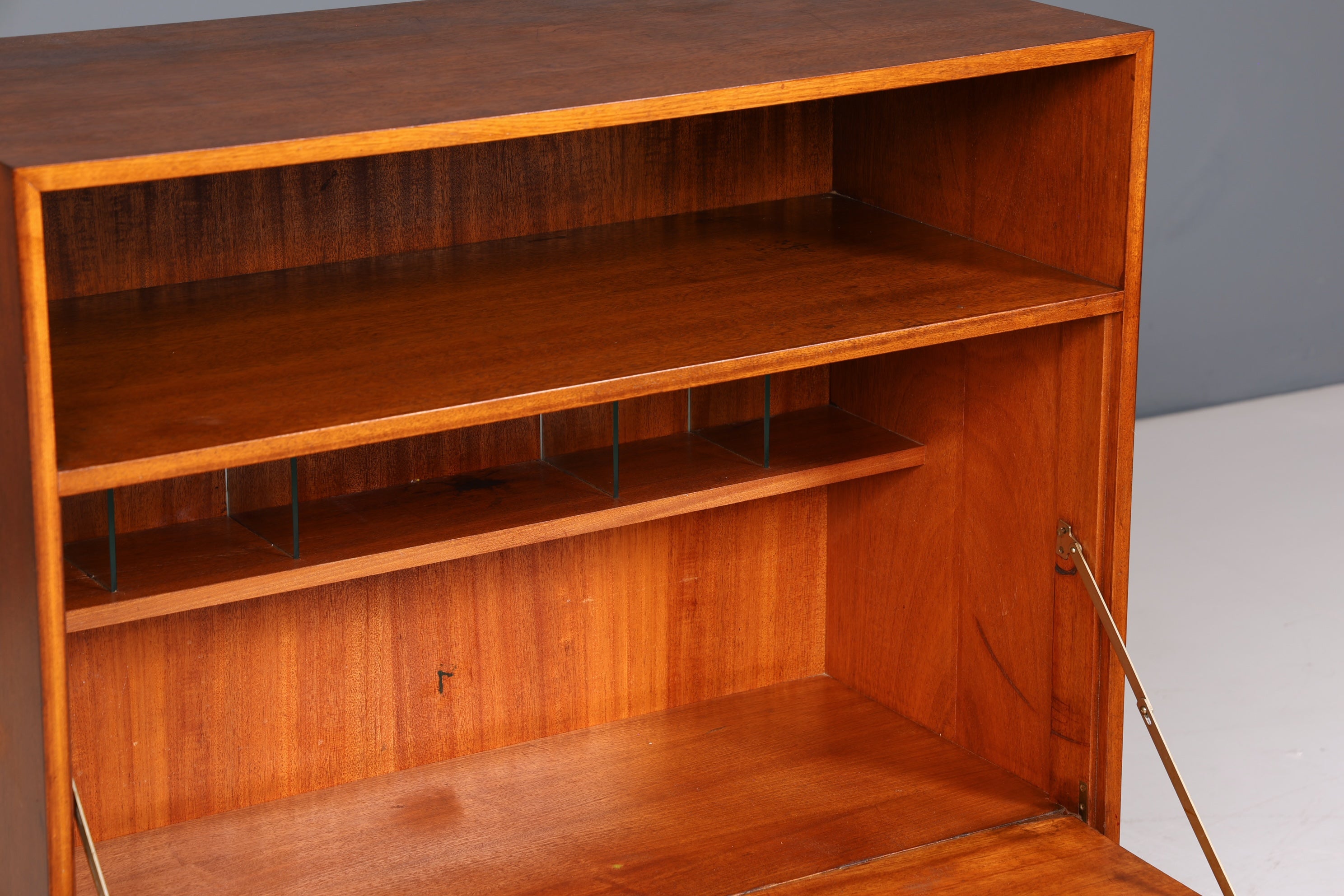 Traumhafter Mid Century Schrank Retro Barschrank Bücherregal Vintage Regal 60er Jahre