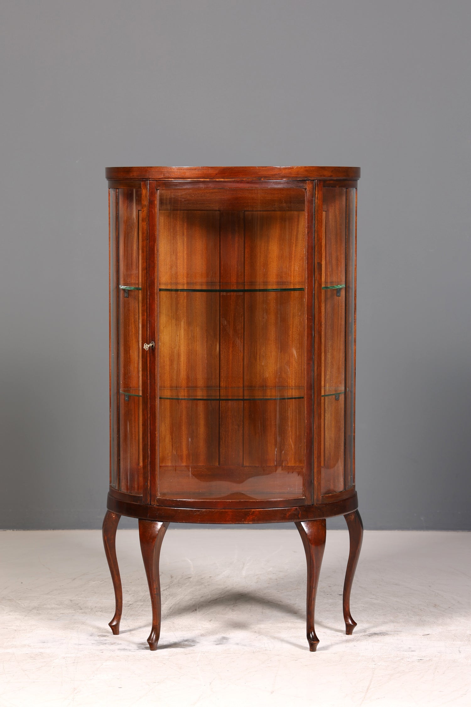 Filigrane Jugendstil Vitrine echt Holz Schrank Chippendale Antik Regal Glasvitrine