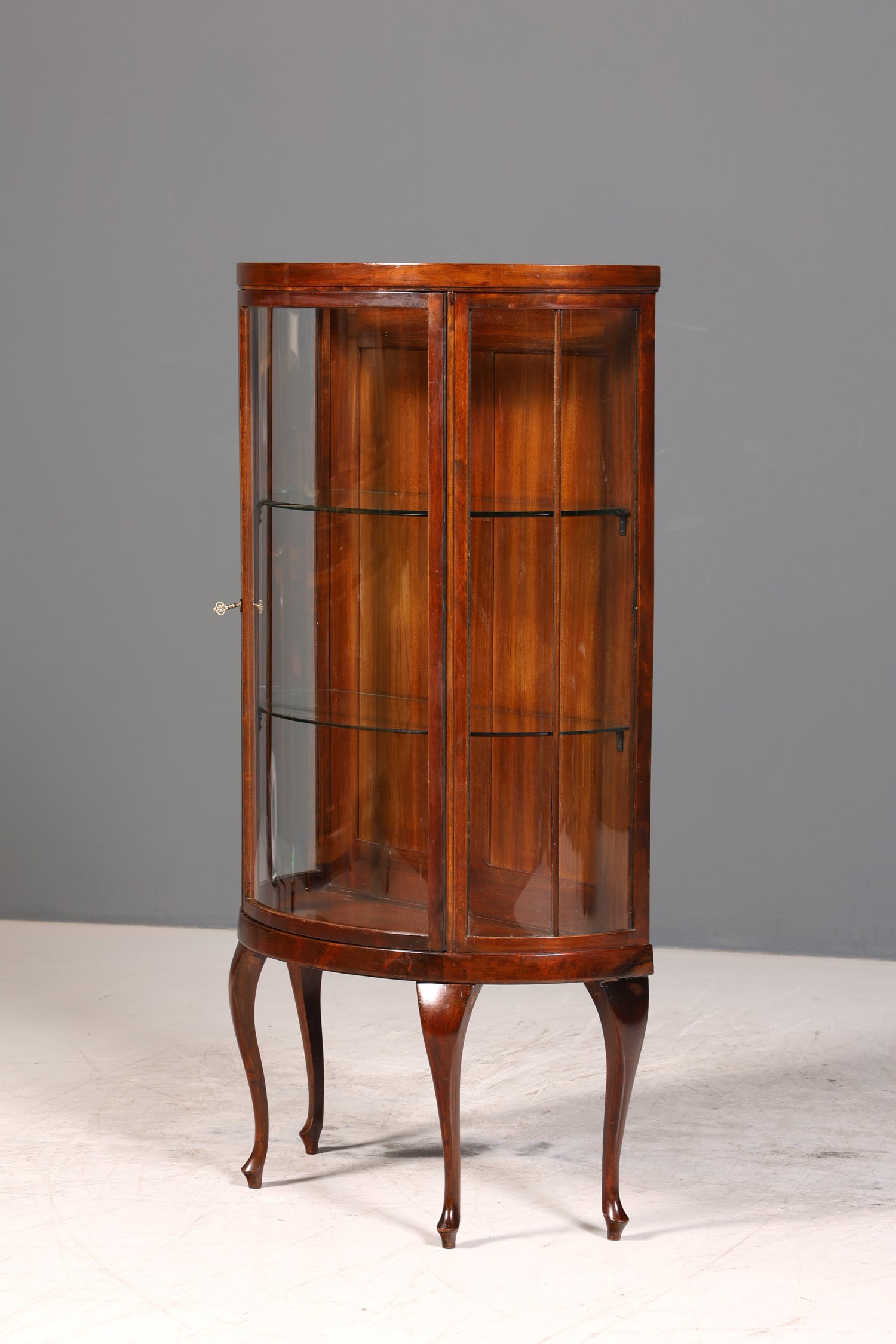 Filigrane Jugendstil Vitrine echt Holz Schrank Chippendale Antik Regal Glasvitrine