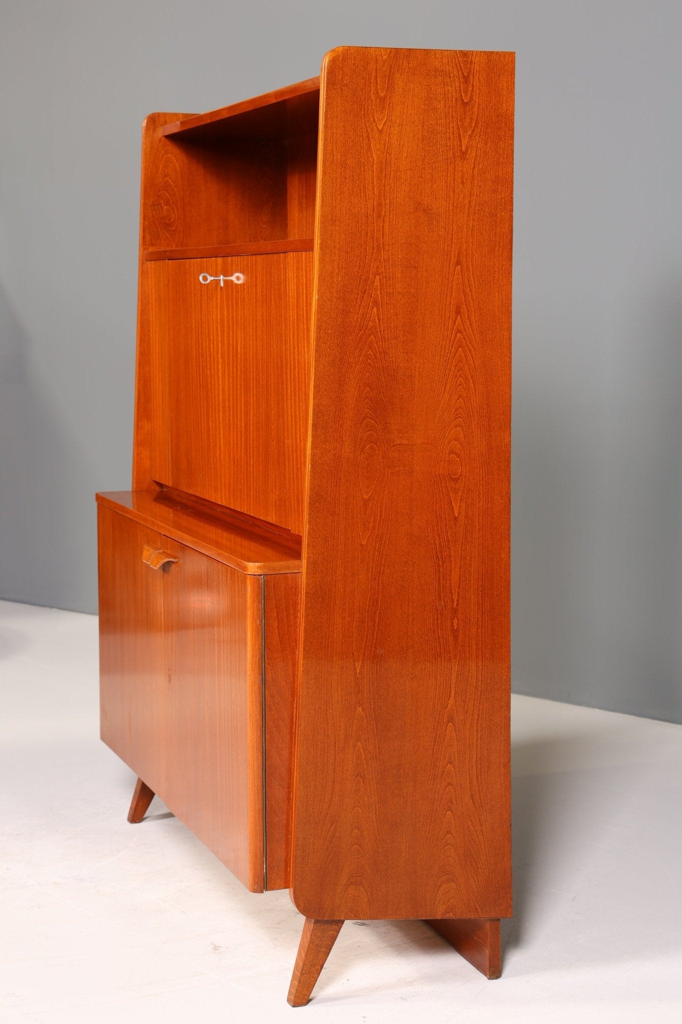 Stilvoller Mid Century Schrank František Jirák für Tatra Nabytok Sekretär Bücherregal Retro Highboard Vintage Regal 60s