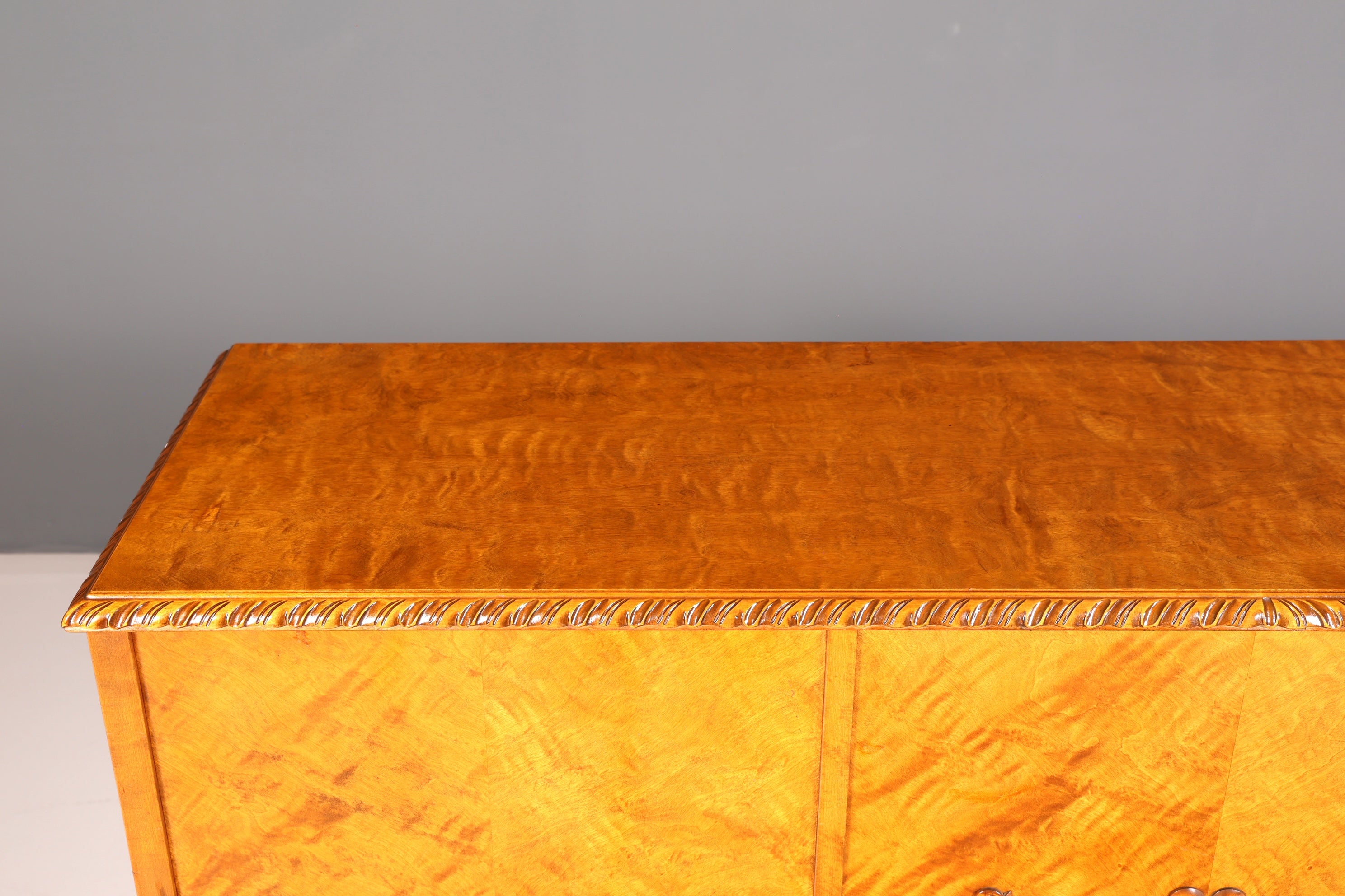 Stilvoller Original Art Deco Schrank Sideboard Highboard Kommode um 1930 Antik Massivholz
