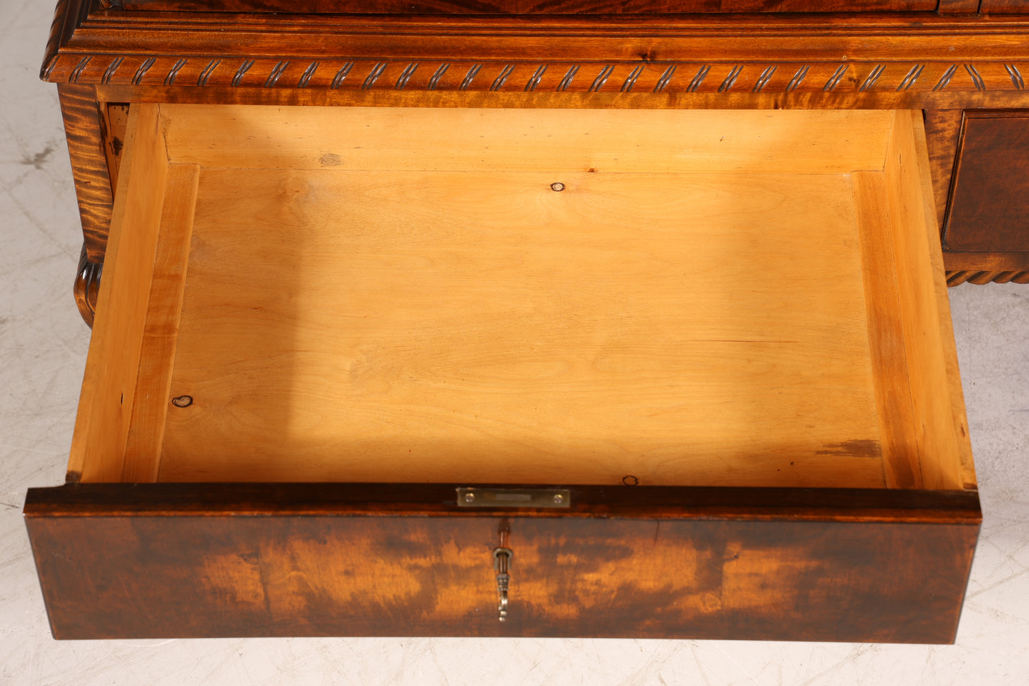 Traumhafter Chippendale Schrank Barock Stil Vertiko Highboard Antik 50s 60s Kommode