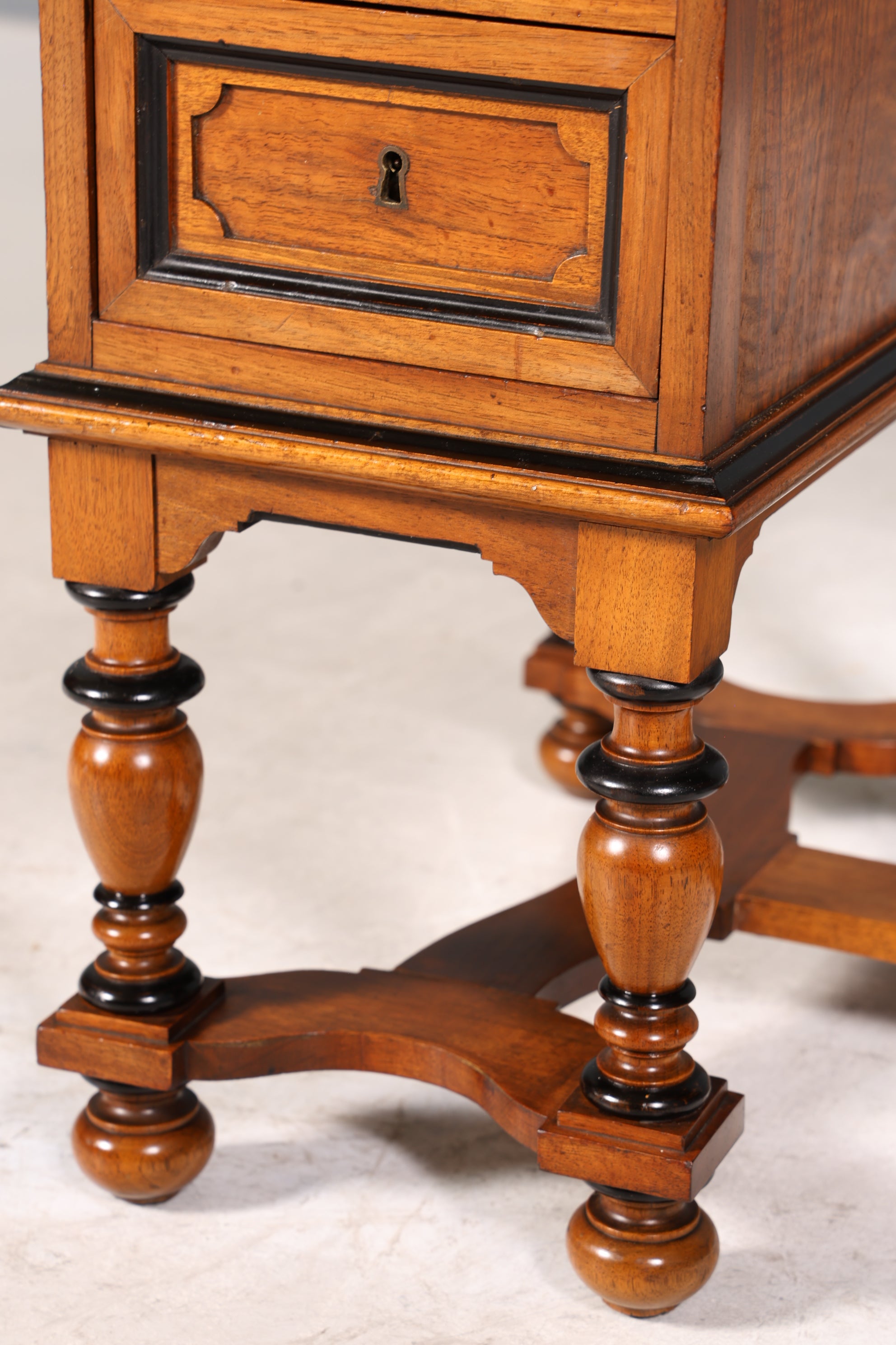 Traumhafter Gründerzeit Schreibtisch Jugendstil Eiche Bürotisch echt Leder Antik Office Desk
