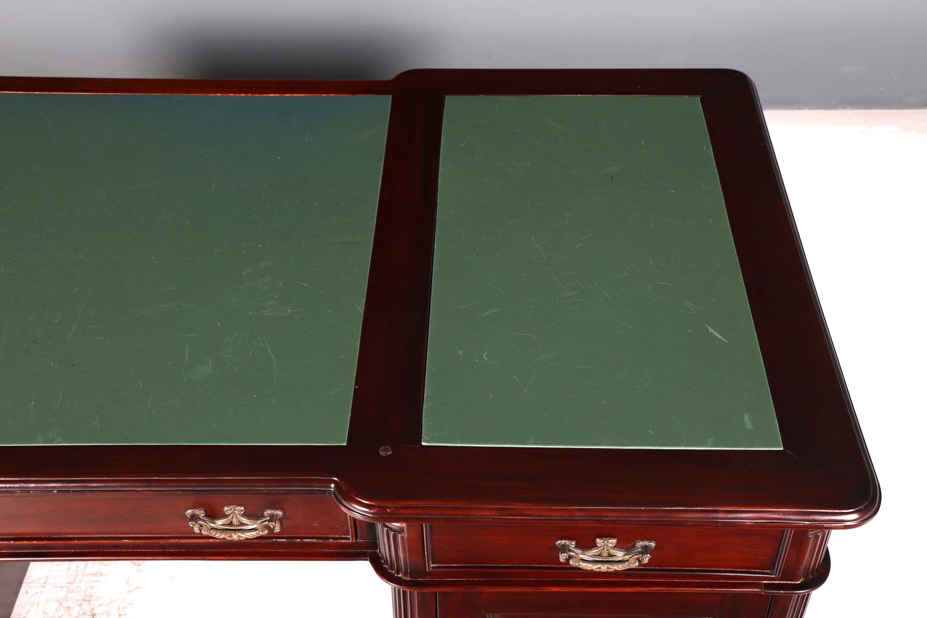 Wunderschöner Englischer Schreibtisch Mahagoni echt Lederauflage Bürotisch Partner Desk Office Desk Antik Vintage