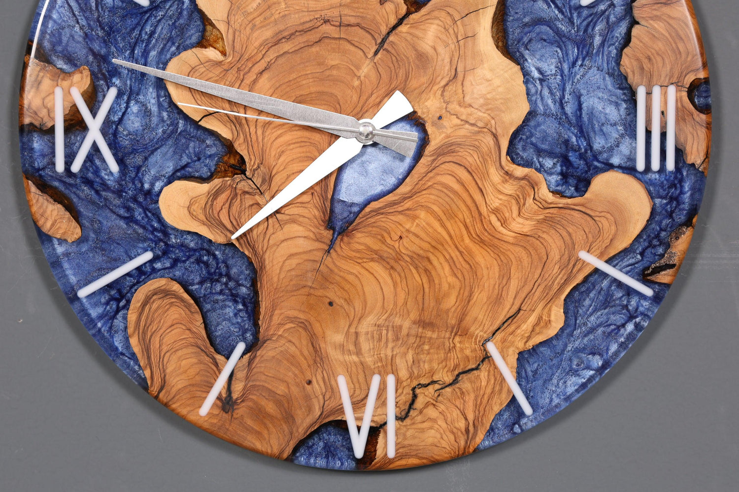 Stilvolle Handgefertigte Epoxidharz Wanduhr Olivenbaum Uhr Epoxy Analog Uhr