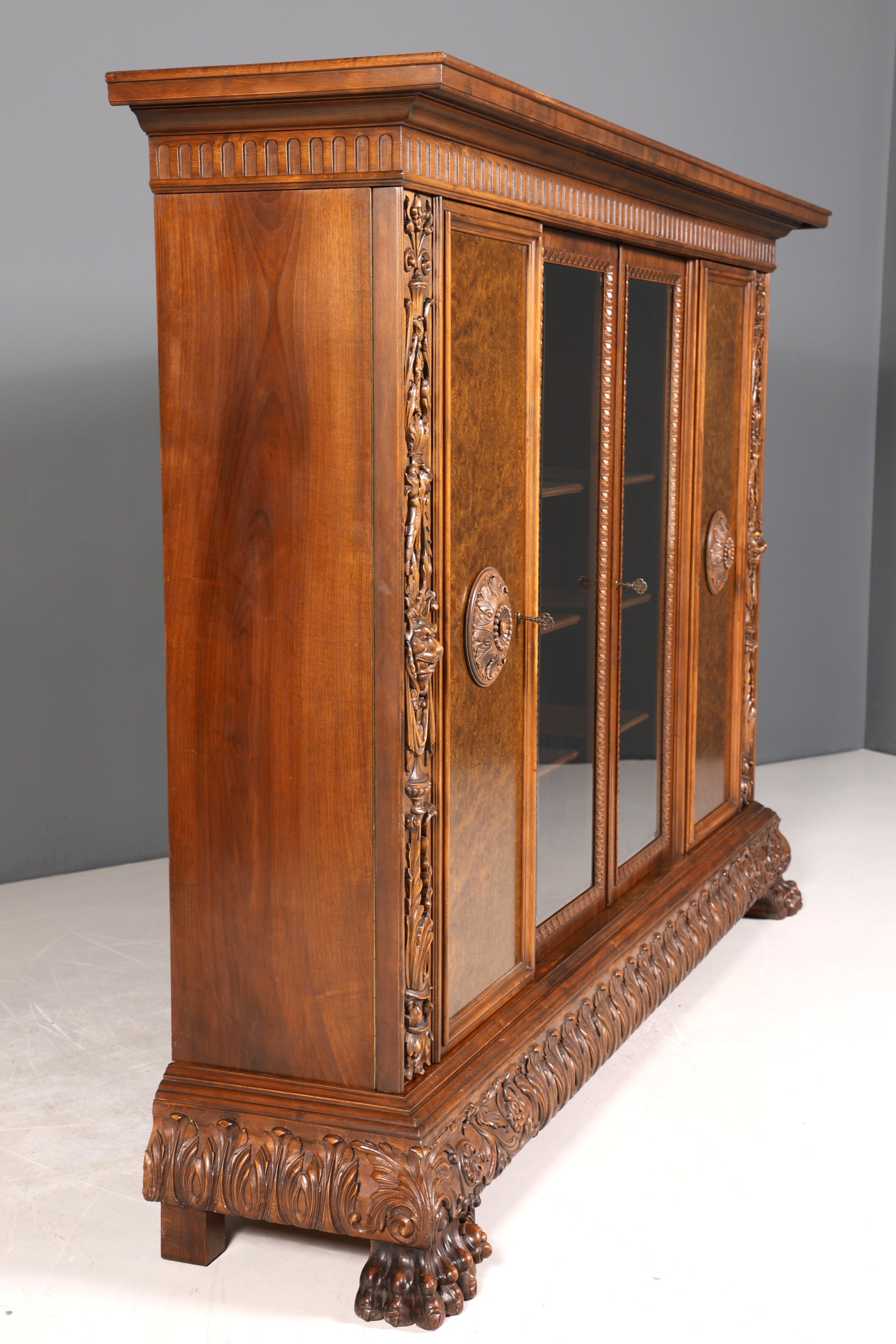 Traumhafter XXL Neorenaissance Bücherschrank Vitrine Antik Gründerzeit Buffet Schrank Regal Kanzlei