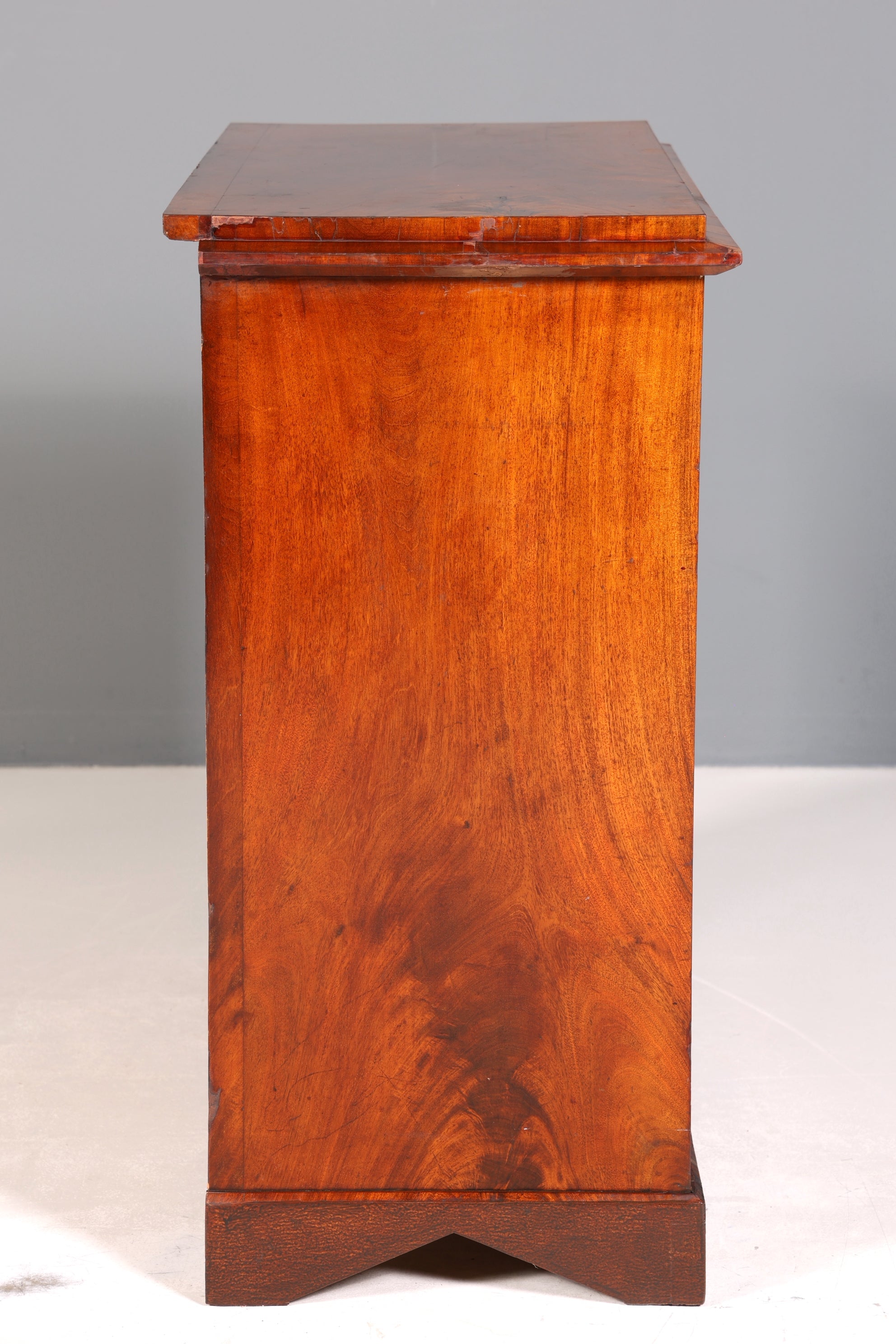 E112 Finish Stilvolle Louis Philippe Kommode Nussbaum Gründerzeit Schubladenkommode um 1890