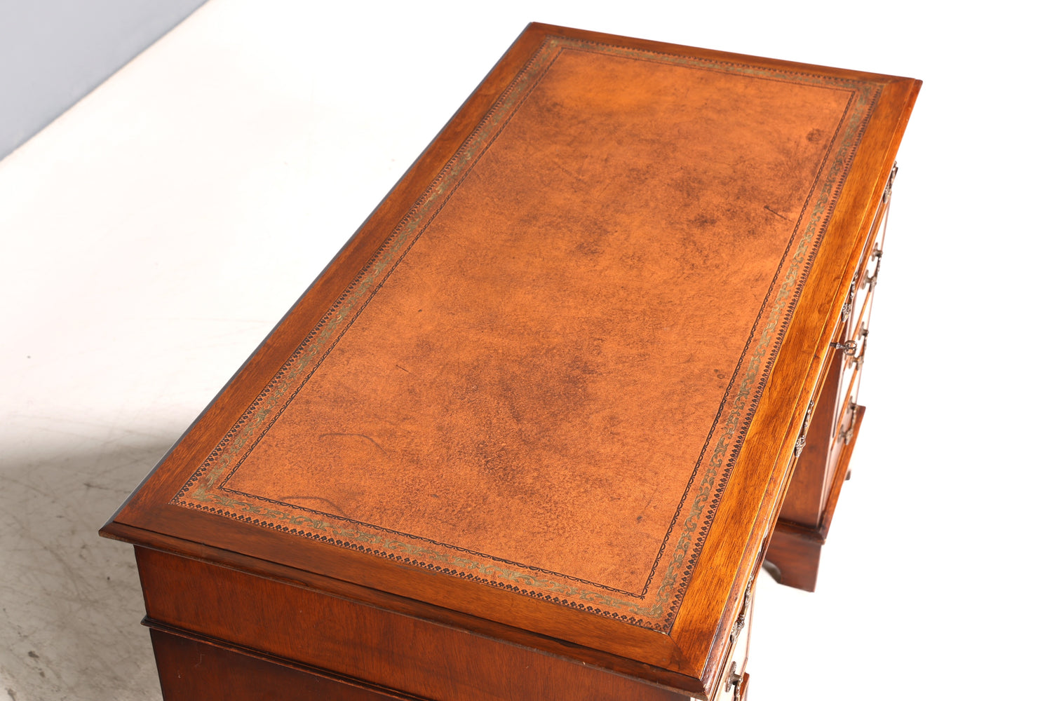 Stilvoller Englischer Schreibtisch Mahagoni Bürotisch Englisch Desk Leder Auflage