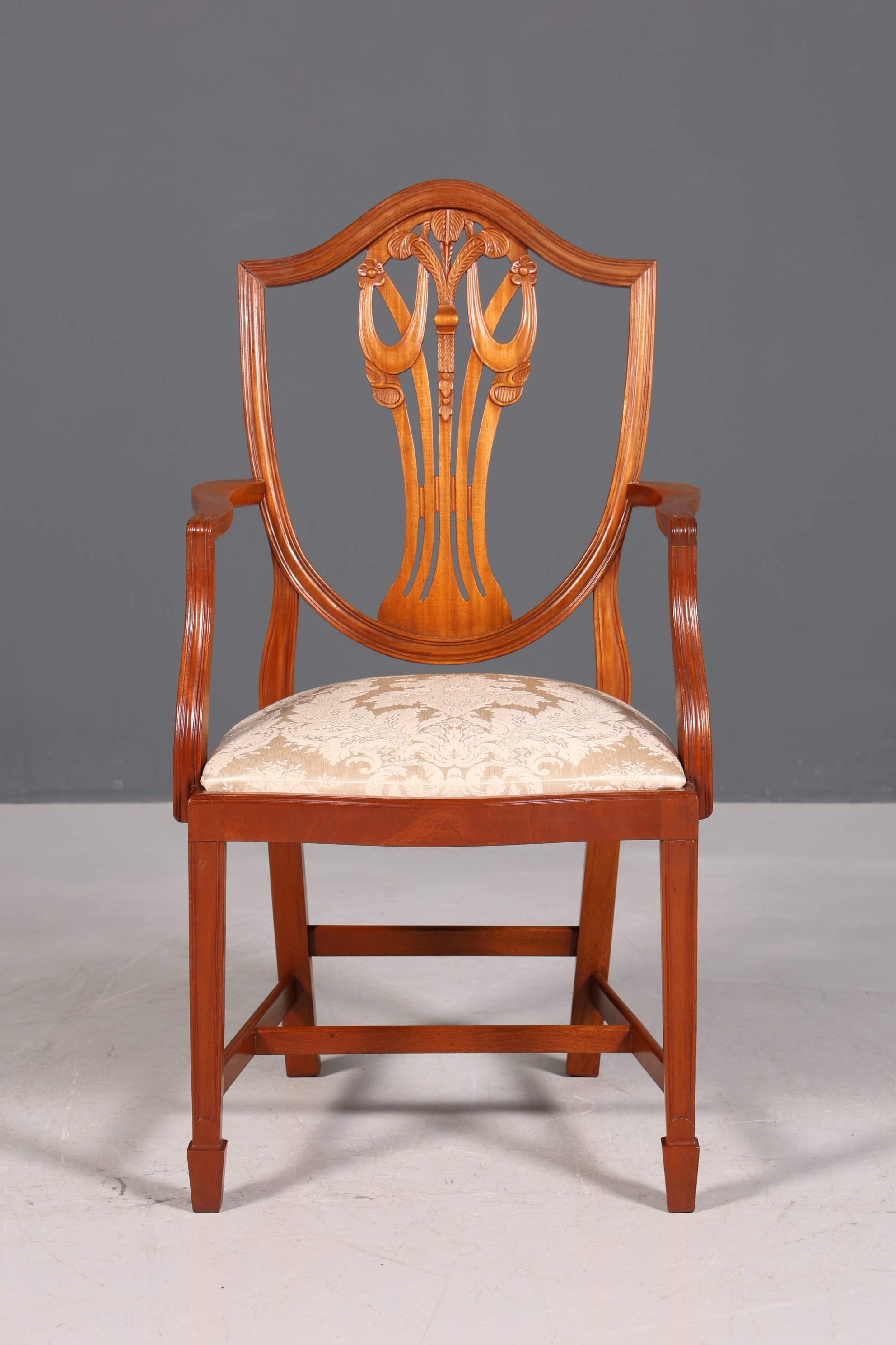 Wunderschöner Englischer Stuhl Armlehnstuhl Eibe Antik Sekretär Stuhl UK Polsterstuhl 1 von 2