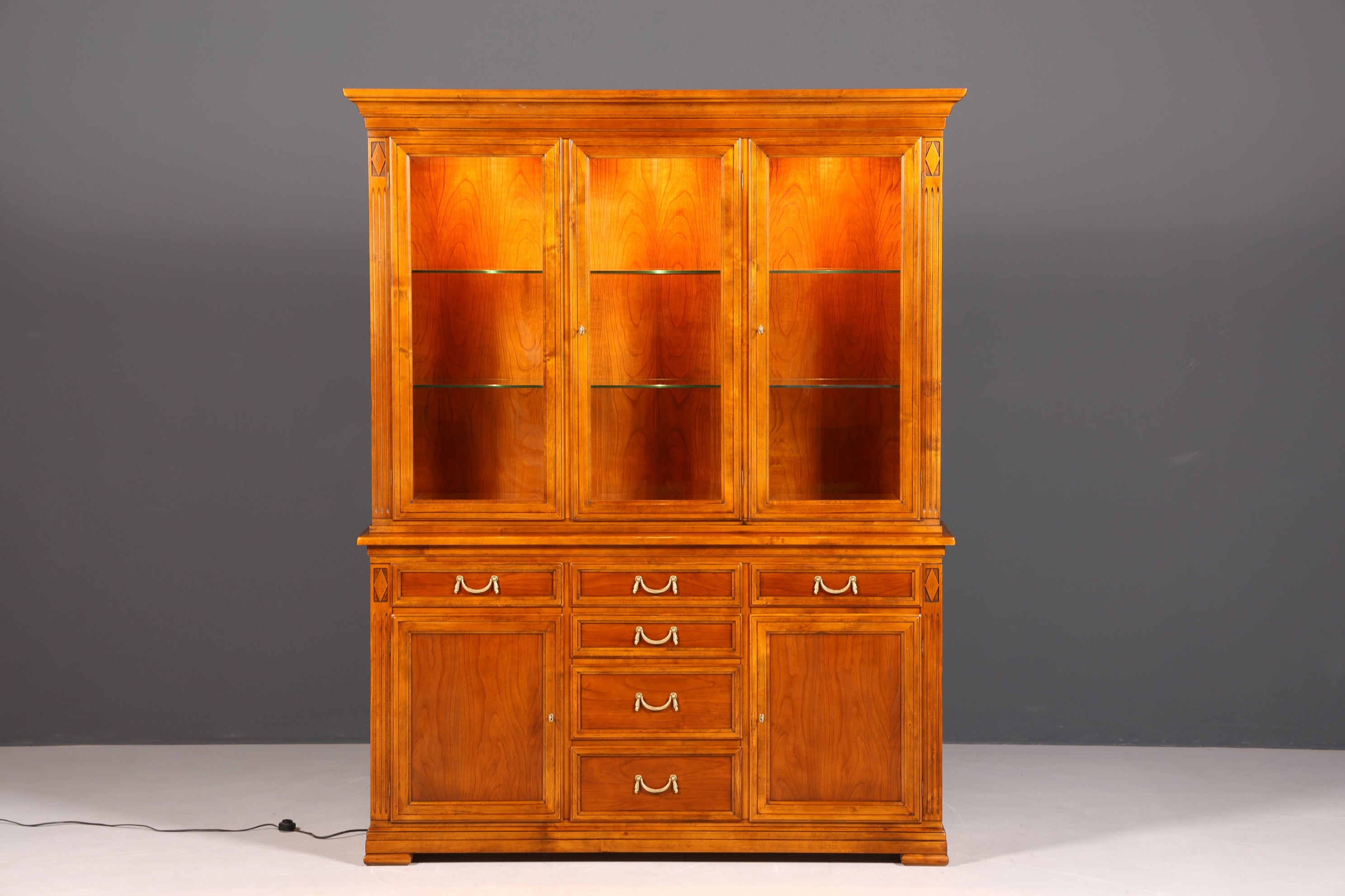 Traumhafte Original Selva Vitrine Antik Stil massiv Holz Buffet Villa Borghese Schrank Bibliothek