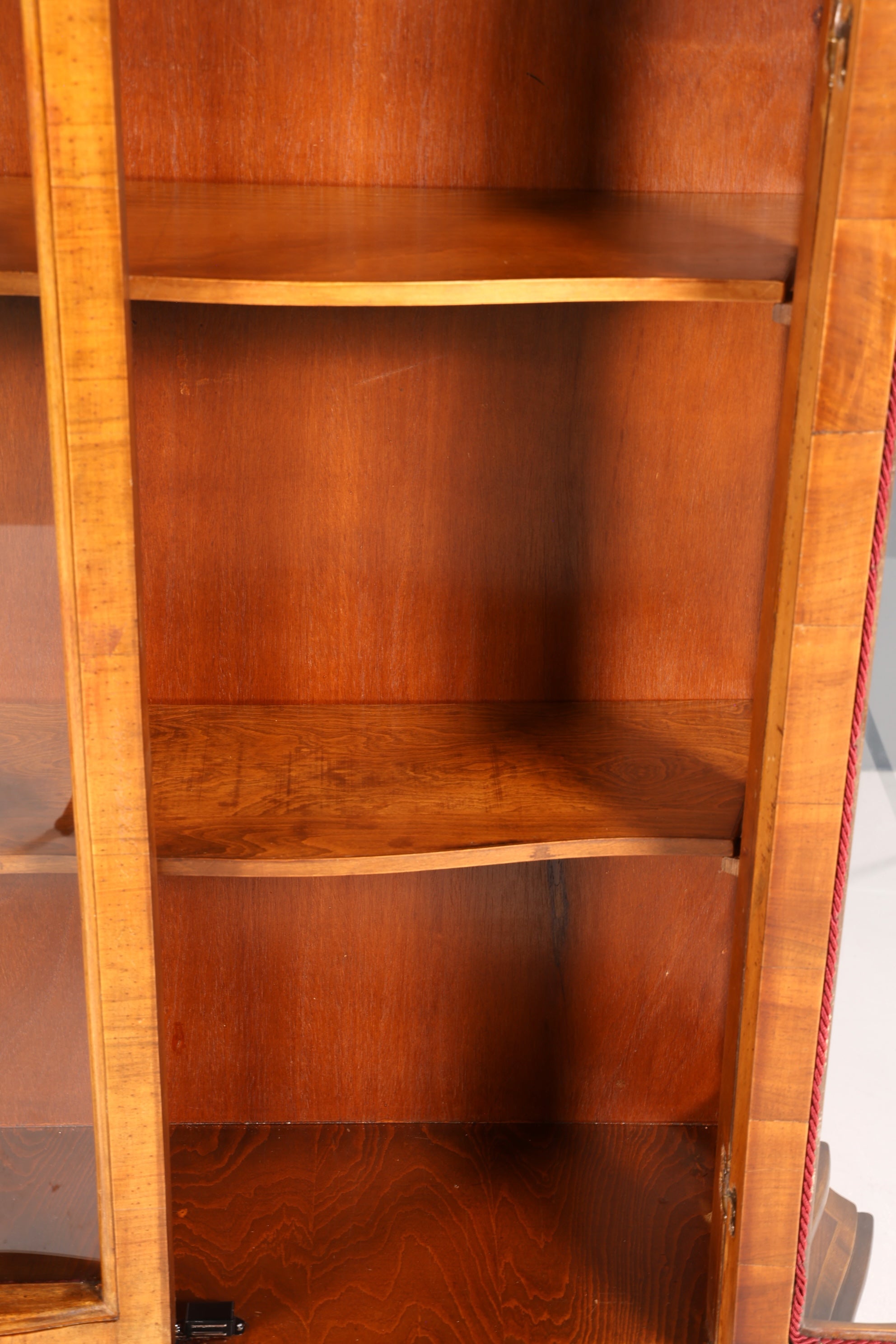 Wunderschöne Chippendale Vitrine Regal Schrank Barock Stil Bücherregal Geschirrschrank
