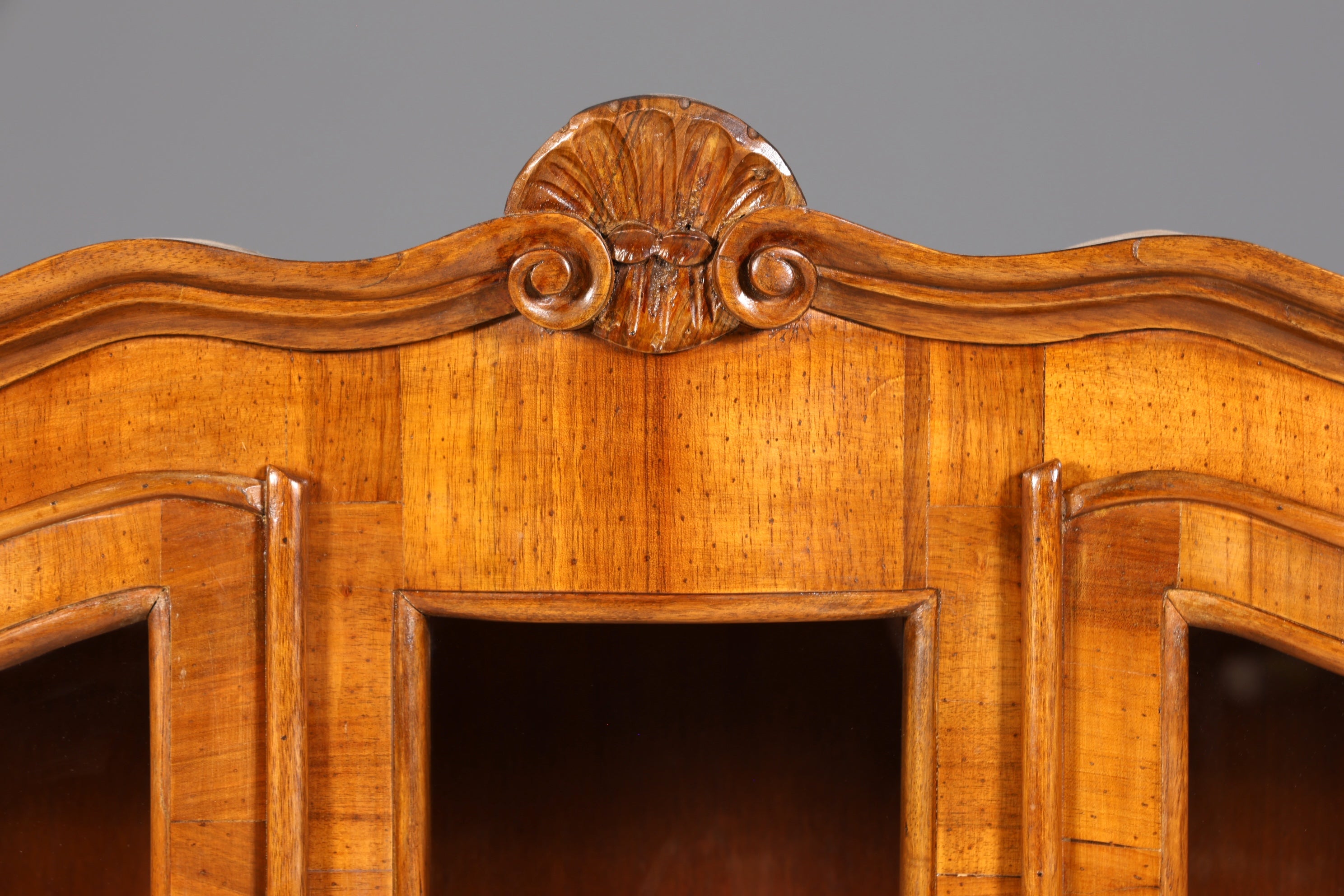 Wunderschöne Chippendale Vitrine Regal Schrank Barock Stil Bücherregal Geschirrschrank