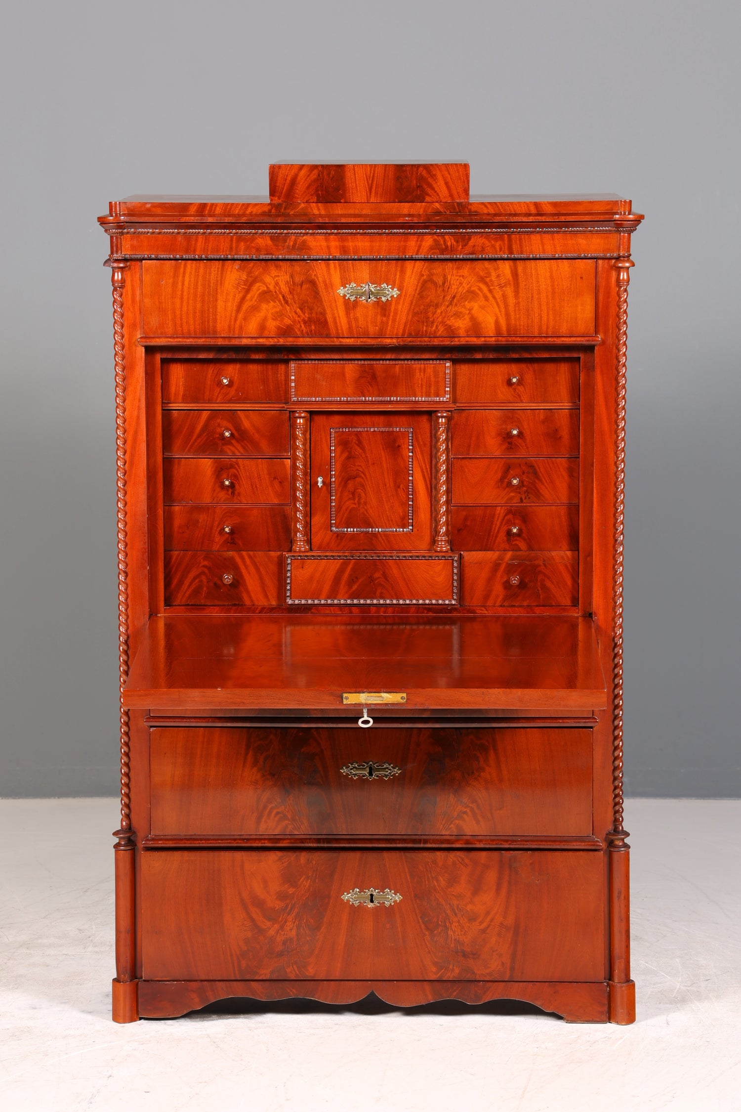 Stilvoller Louis Philippe Sekretär um 1880 Kommode Antik Biedermeier Stil Bürokommode