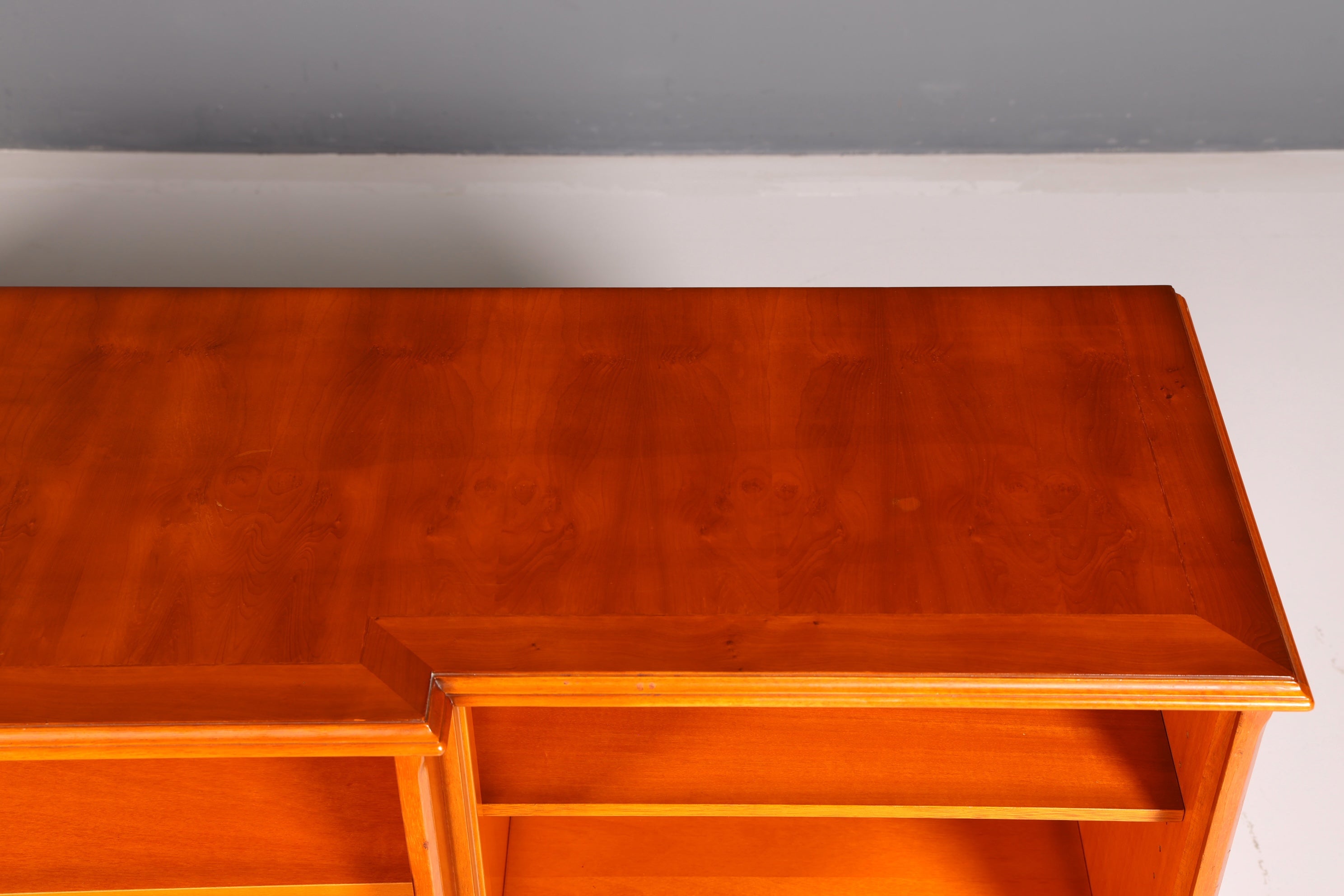 Wunderschönes Englisches XXL Bücherregal Eibe Antik Sideboard Regal Bookshelf Buchablage Vintage