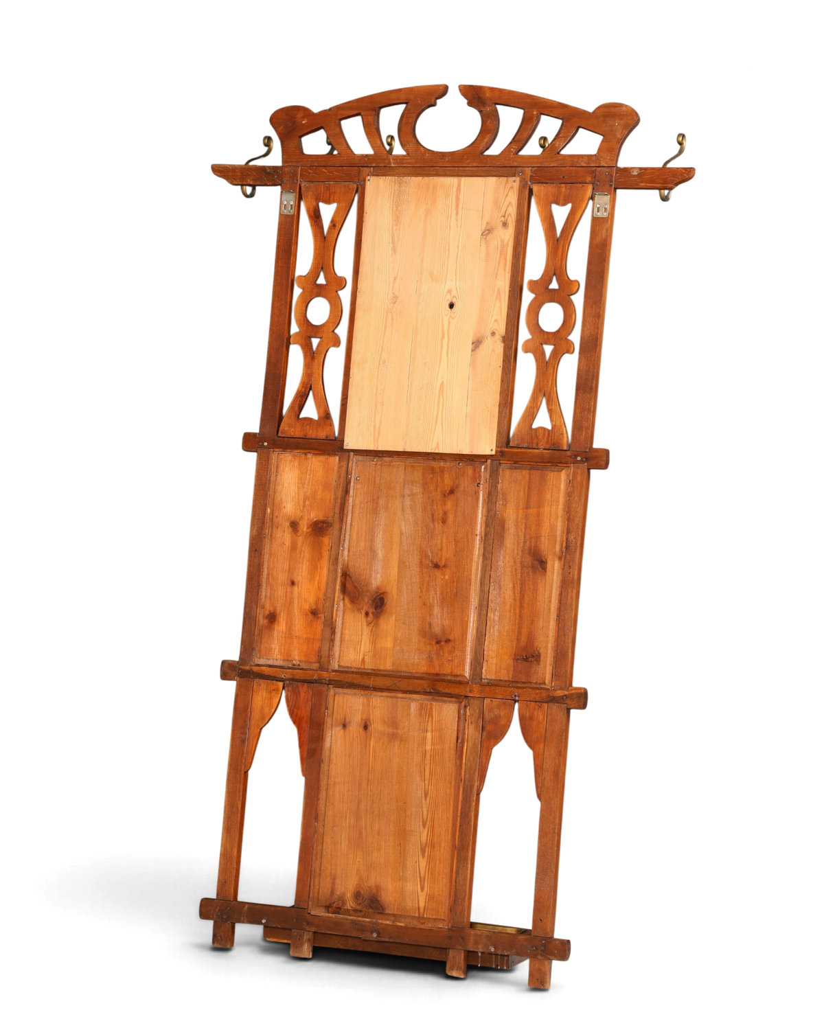 Hauptstadt Möblerei Jugendstil Wandgarderobe aus Holz mit dekorativen Schnitzereien und Kleiderhaken im Antik-Look