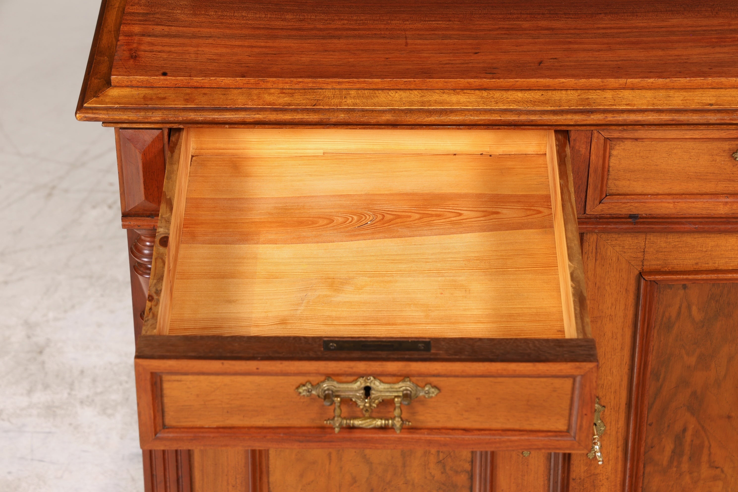 Wunderschöner Gründerzeit Schrank Jugendstil Kommode Antik Sideboard Anrichte